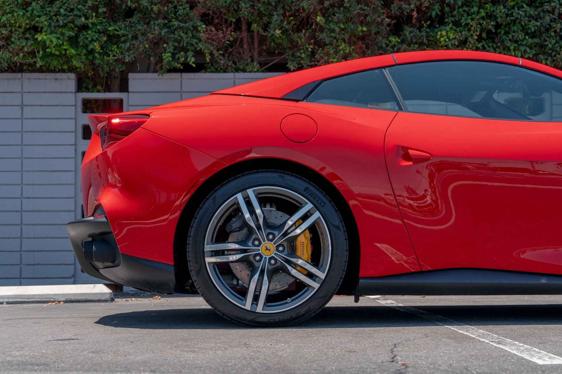 mph008_3325301607_Used_2022_Ferrari_Portofino_M_1754671886_1bce304b4f