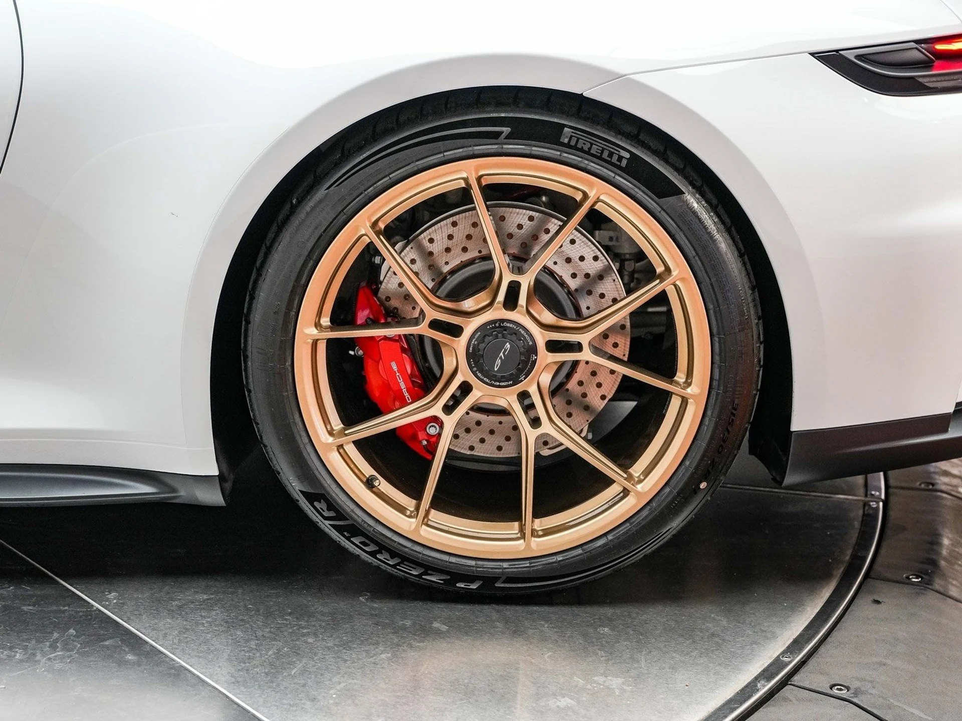 mph008_3334124760_66bb1f0f258f12cb119c133e73a92cb7x_b46e84811f