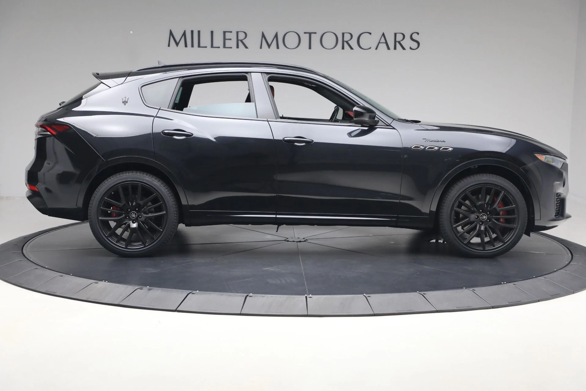 mph008_334122968_Used_2022_Maserati_Levante_Modena_1778957169_23d05328f2
