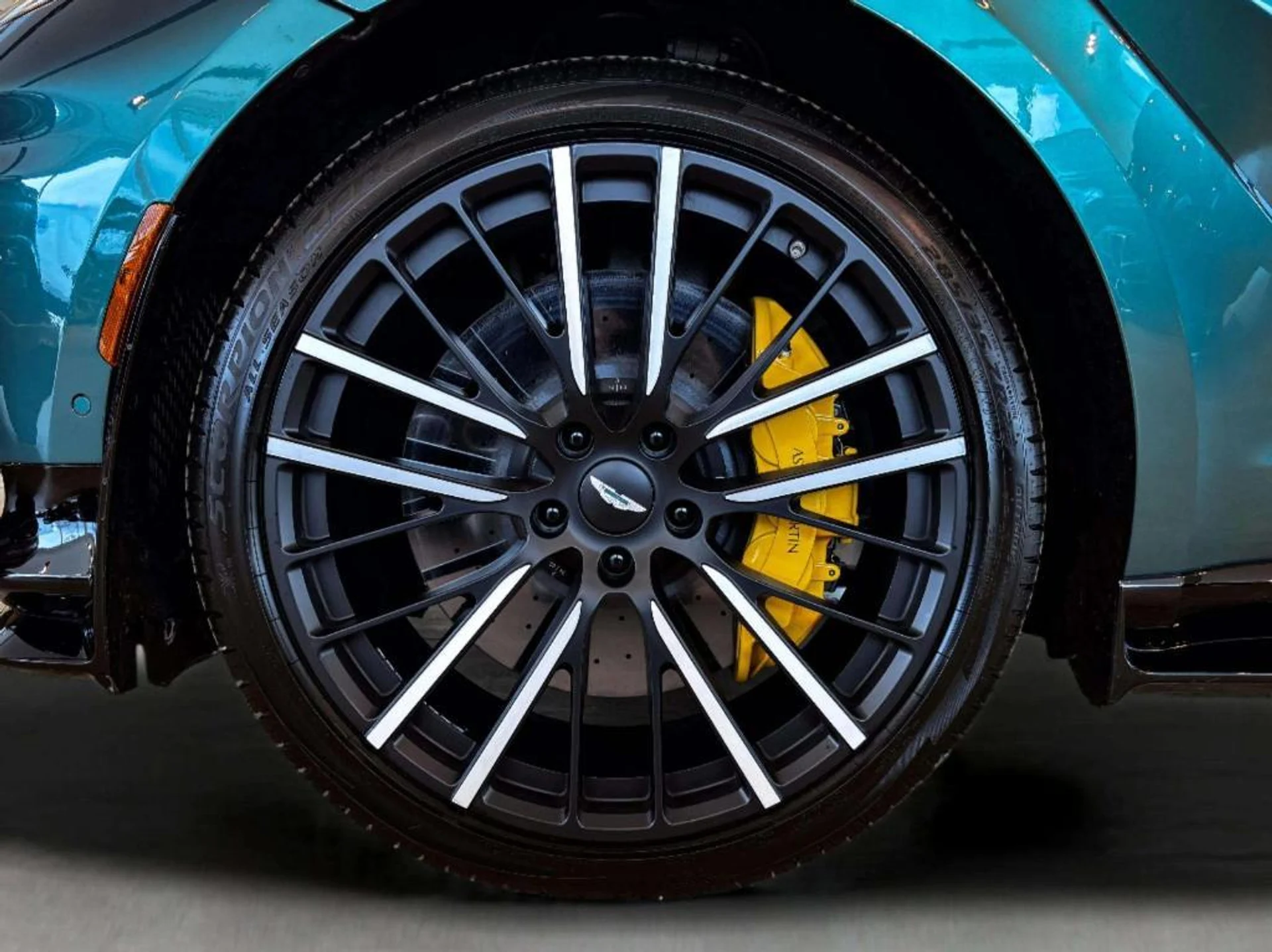 mph008_3343023960_v_Go0_Dbzfqj_Rj_EE_9f_L3_Sj21_WIFQM_d6d7248e2e