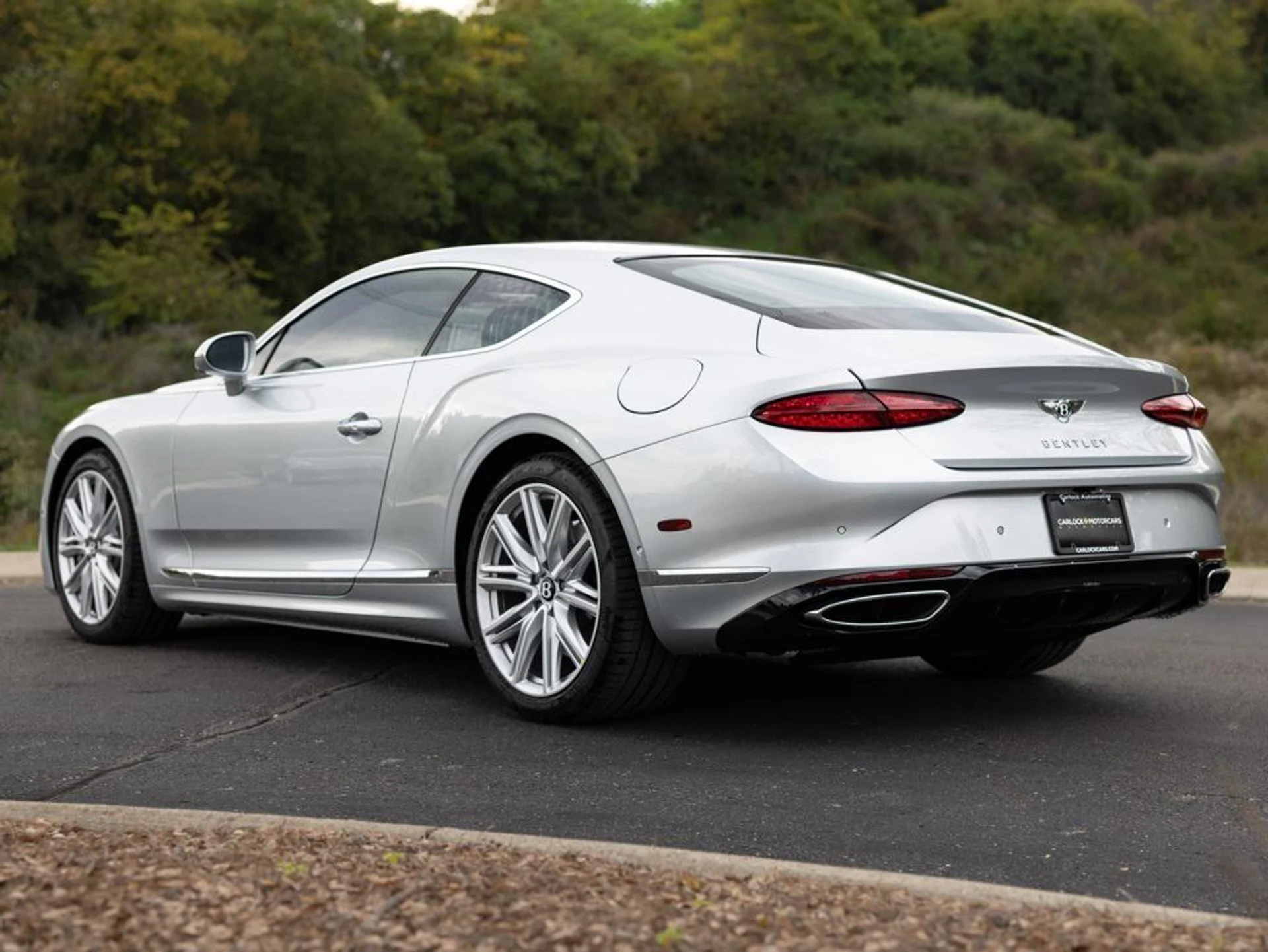 mph008_3343209941_465279749_68f8b5c6dc0639249906f7ea_7aeb885c17