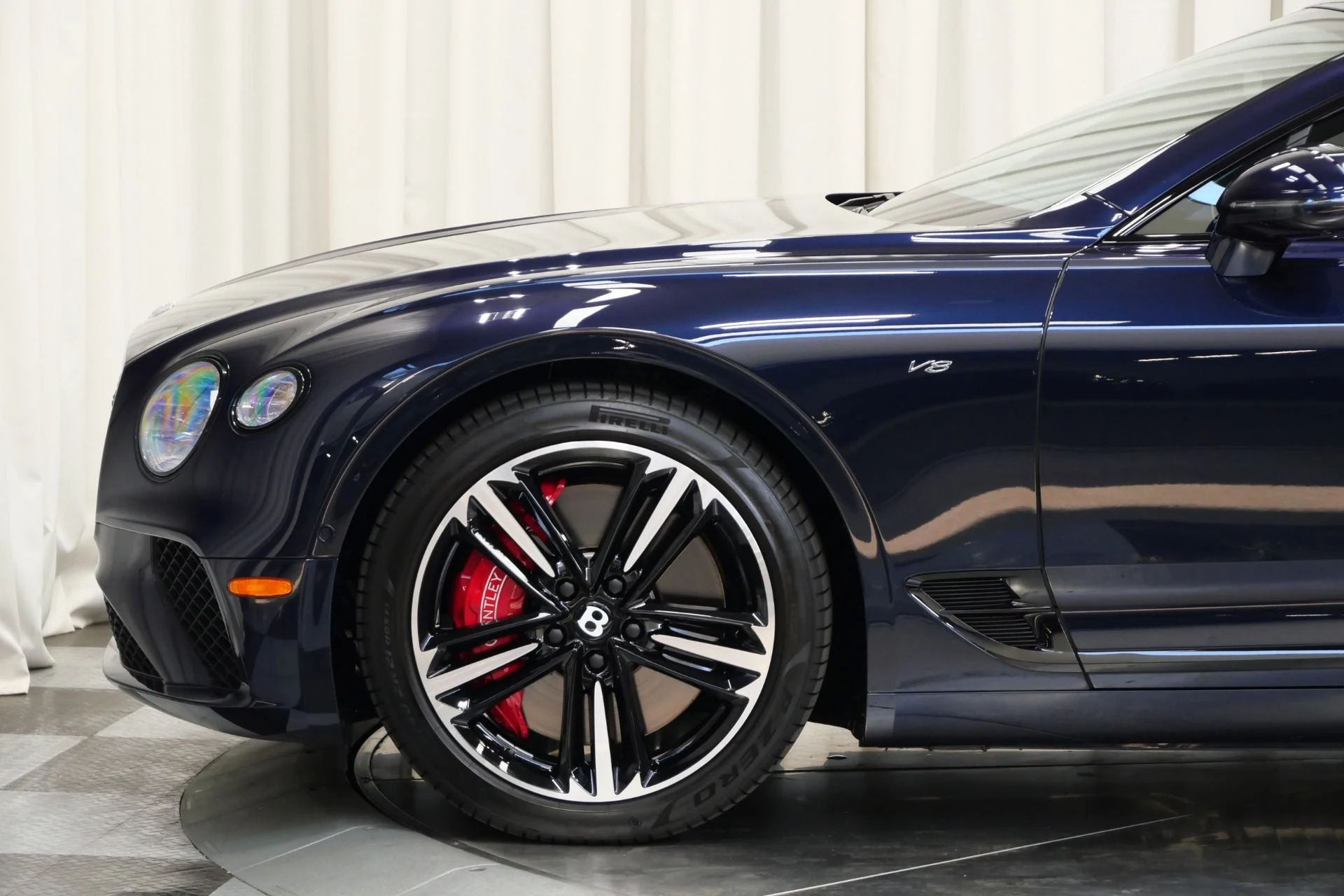 mph008_3349500003_Used_2022_Bentley_Continental_GT_V8_1755108138_3eda2427d0