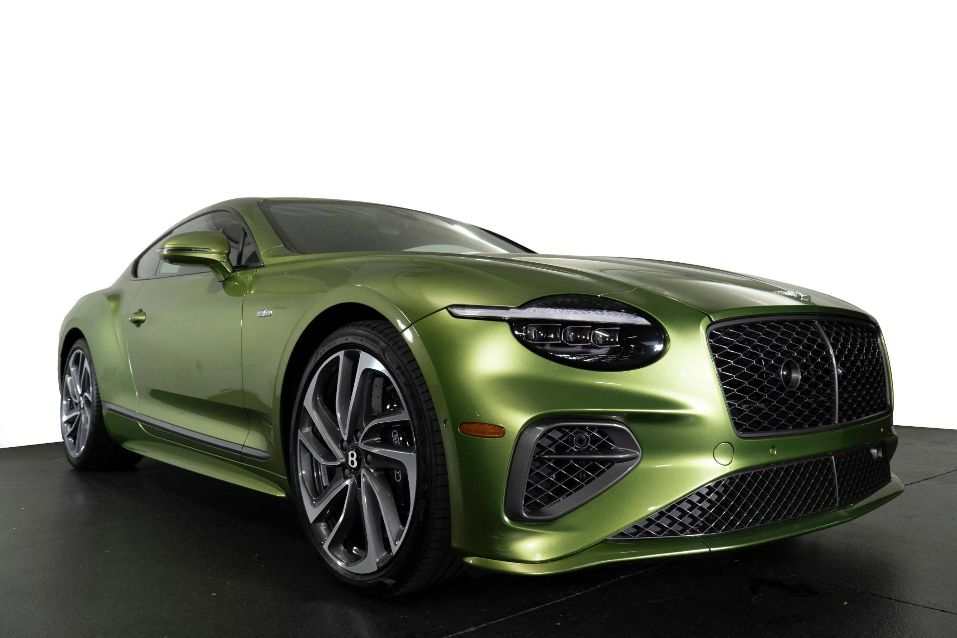 mph008_3353790659_New_2025_Bentley_Continental_GT_1777615565_681292def9