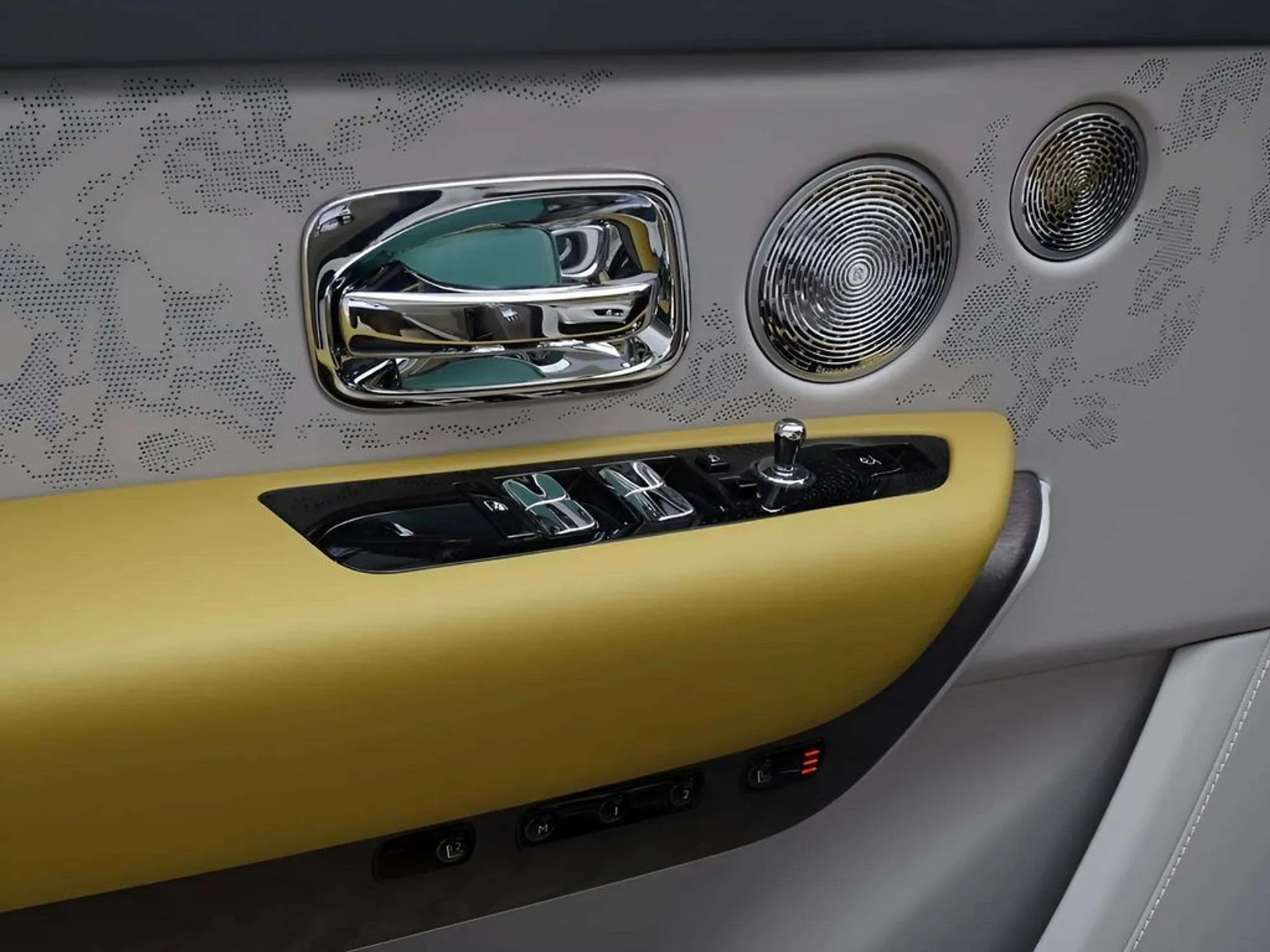 mph008_3357442478_937a776b5a32ff3f8e9565bf5f4ad58fx_d768ee8470