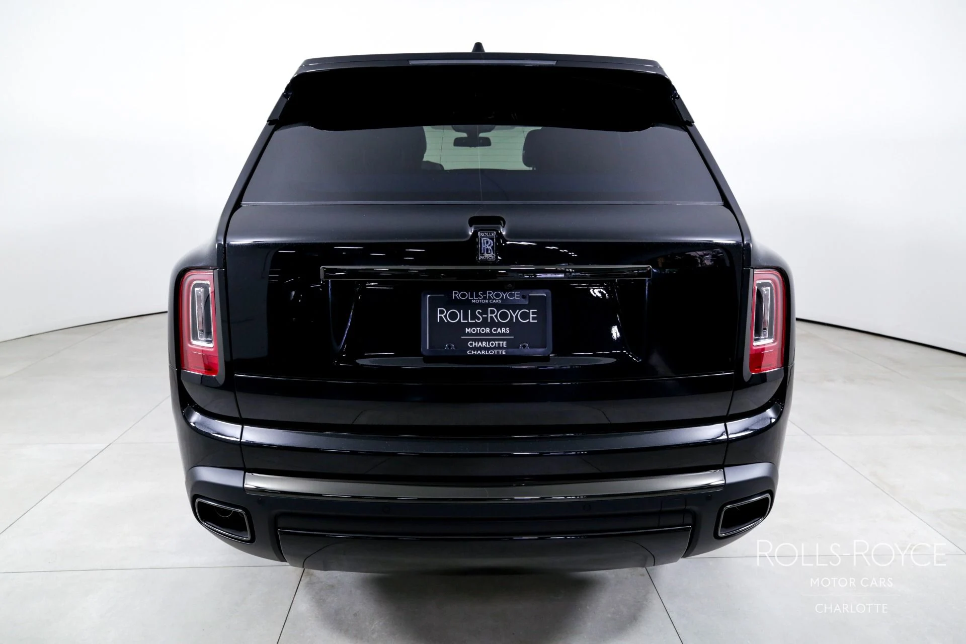 mph008_3358806573_Used_2024_Rolls_Royce_Black_Badge_Cullinan_1746544897_de7d95038d