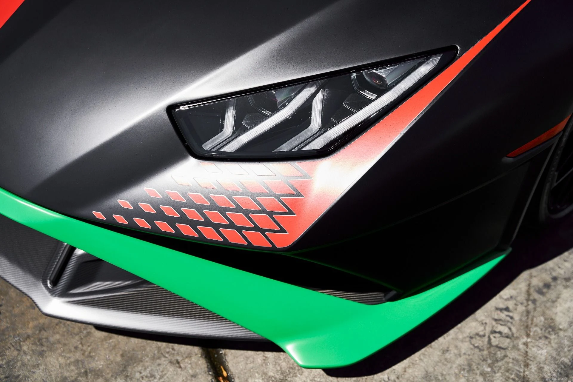 mph008_3359299478_Used_2022_Lamborghini_Huracan_STO_Base_1774488332_2f6e82223c