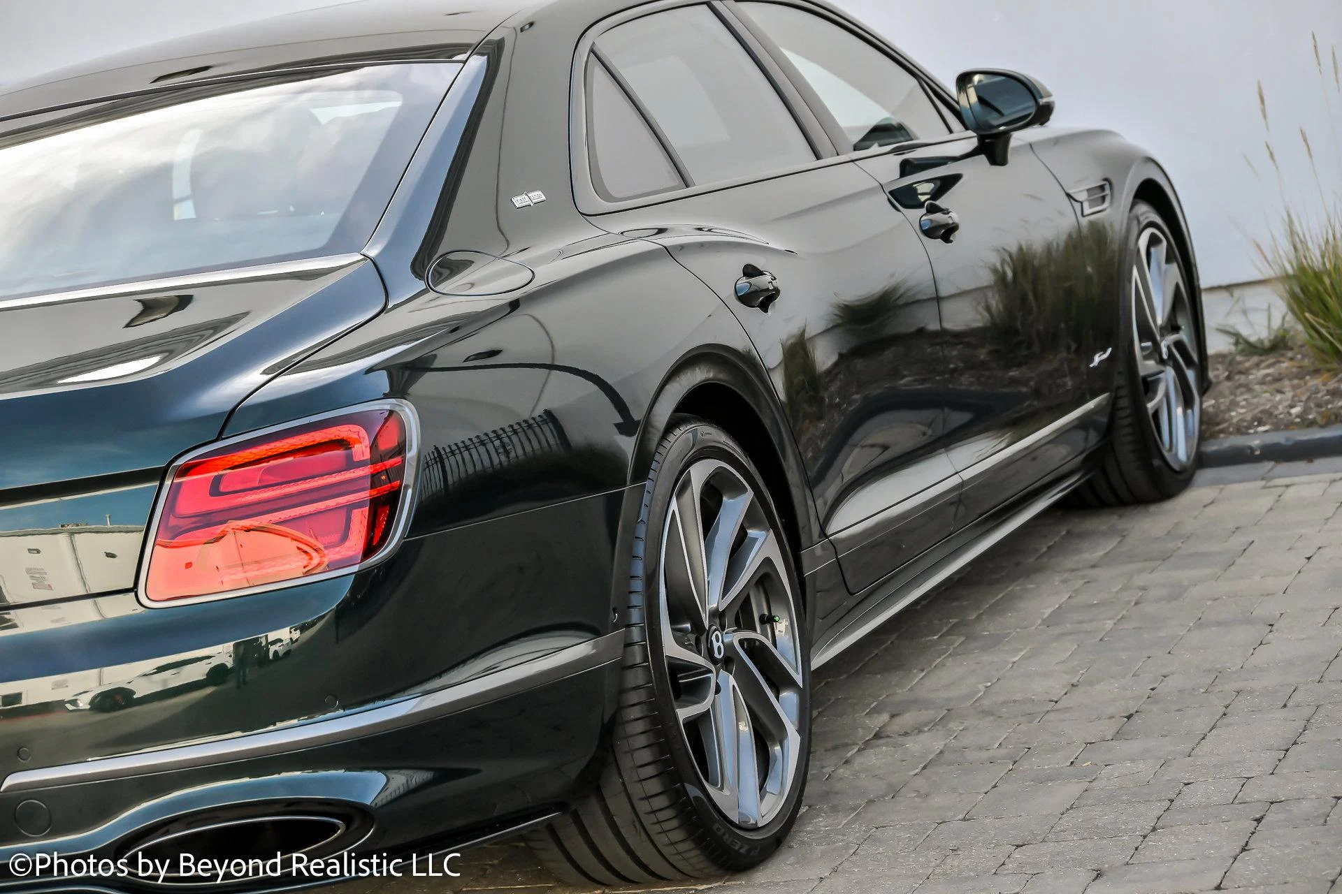 mph008_3376489596_Used_2025_Bentley_Flying_Spur_Speed_First_Edition_Specification_1761724507_faf1a20260