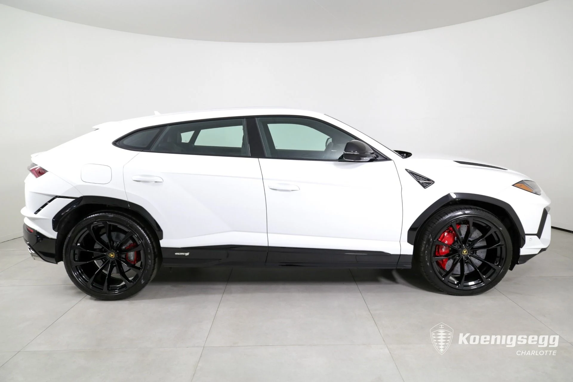mph008_3378499860_Used_2023_LAMBORGHINI_URUS_S_PEARL_CAPSULE_1720196278_1c91a449b7