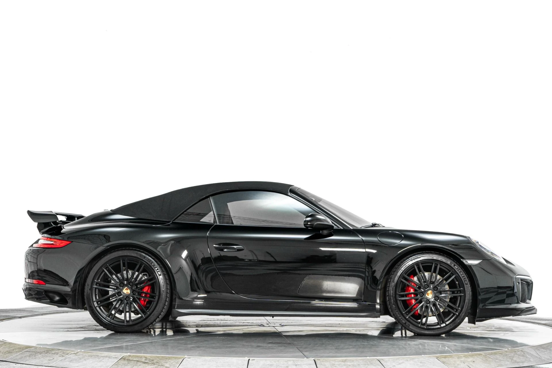 mph008_3381689195_Used_2018_Porsche_911_Carrera_4_S_Cabriolet_1791915895_15c3eca0c5