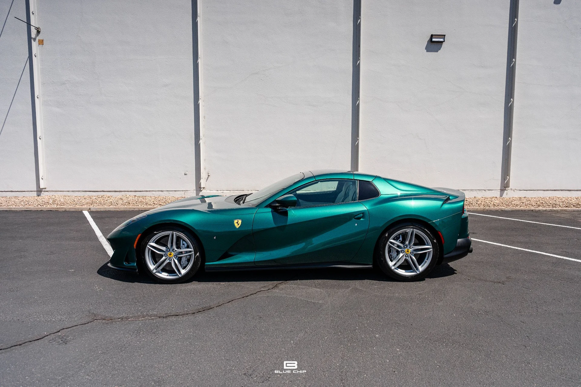mph008_338511661_6a612ff560b691641ac93488_23798_202022_20_Ferrari_20812_20_GTS_20_Verde_20_British_09_d06ae29cea