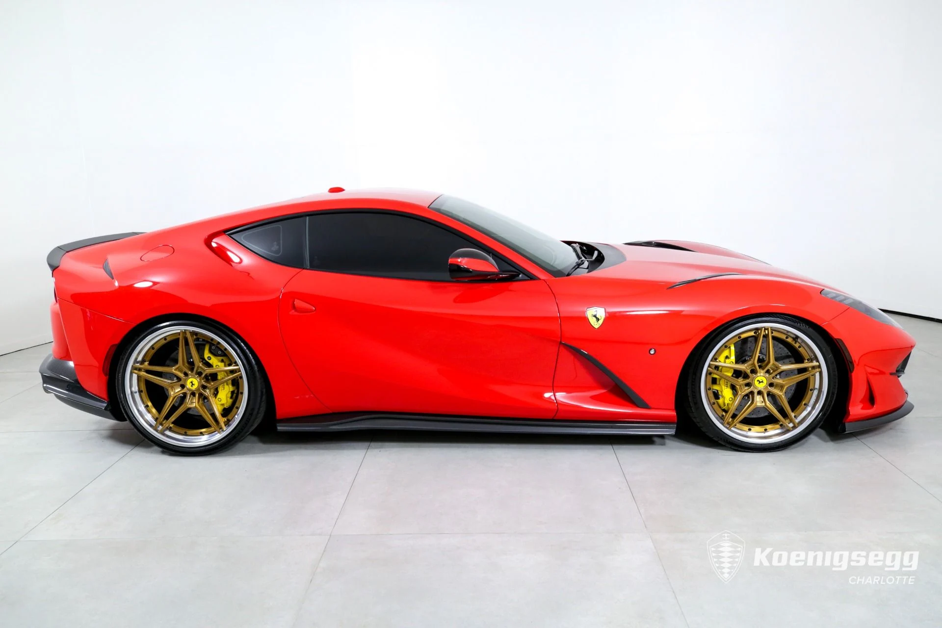 mph008_3392218951_Used_2018_Ferrari_812_Superfast_1711034362_c165580421