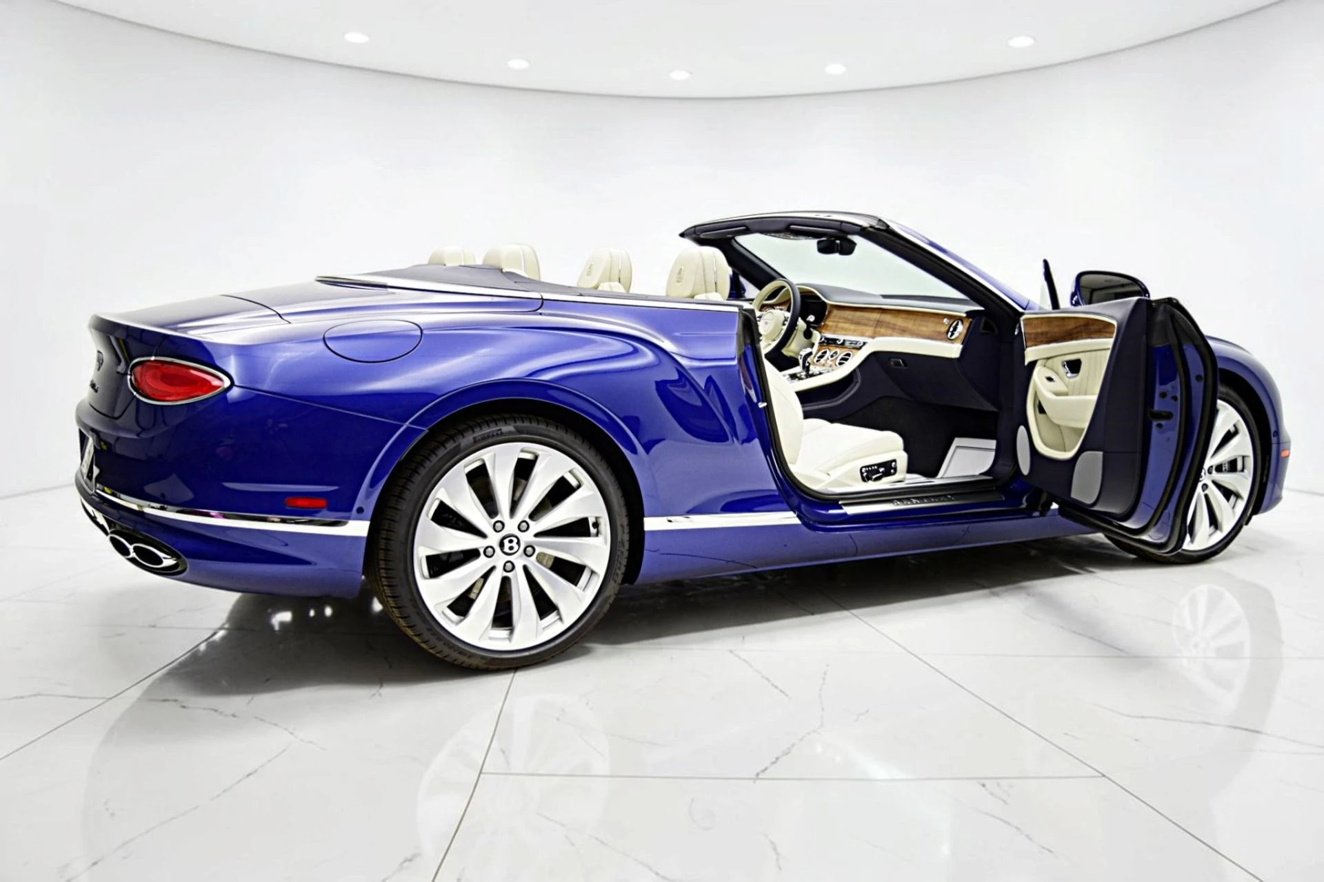 mph008_3394485986_Used_2024_Bentley_Continental_GTC_Edition_8_LEASE_OPTIONS_AVAILABLE_387e49f320