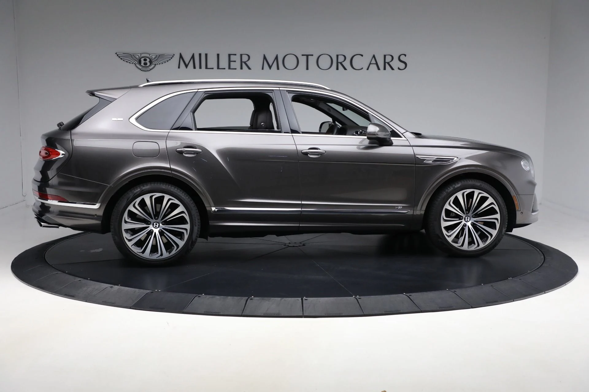 mph008_339593778_Used_2021_Bentley_Bentayga_First_Edition_V8_1760803209_a1f2ddc929