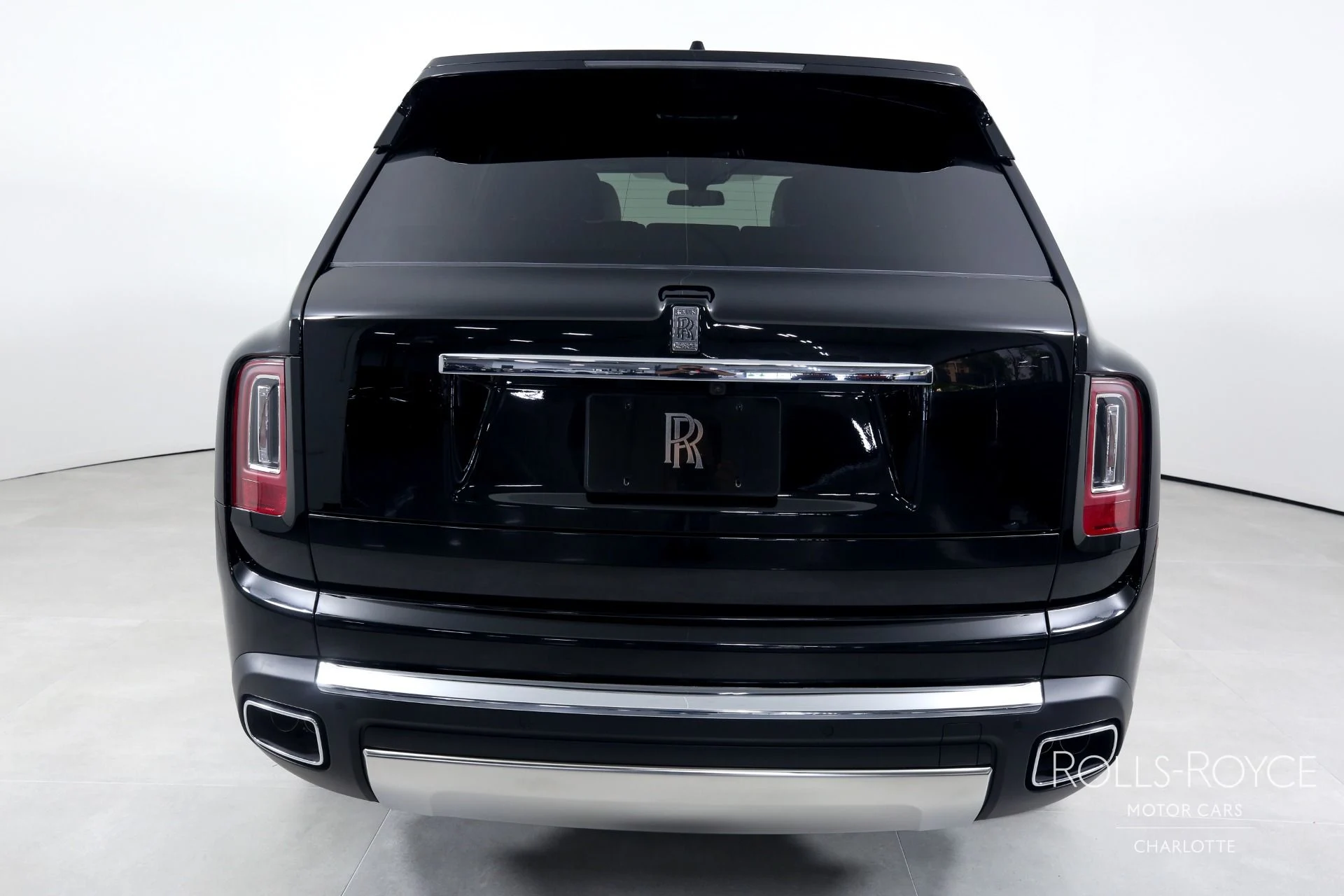 mph008_3405932815_Used_2023_Rolls_Royce_Cullinan_1694817003_bf07f0be9f