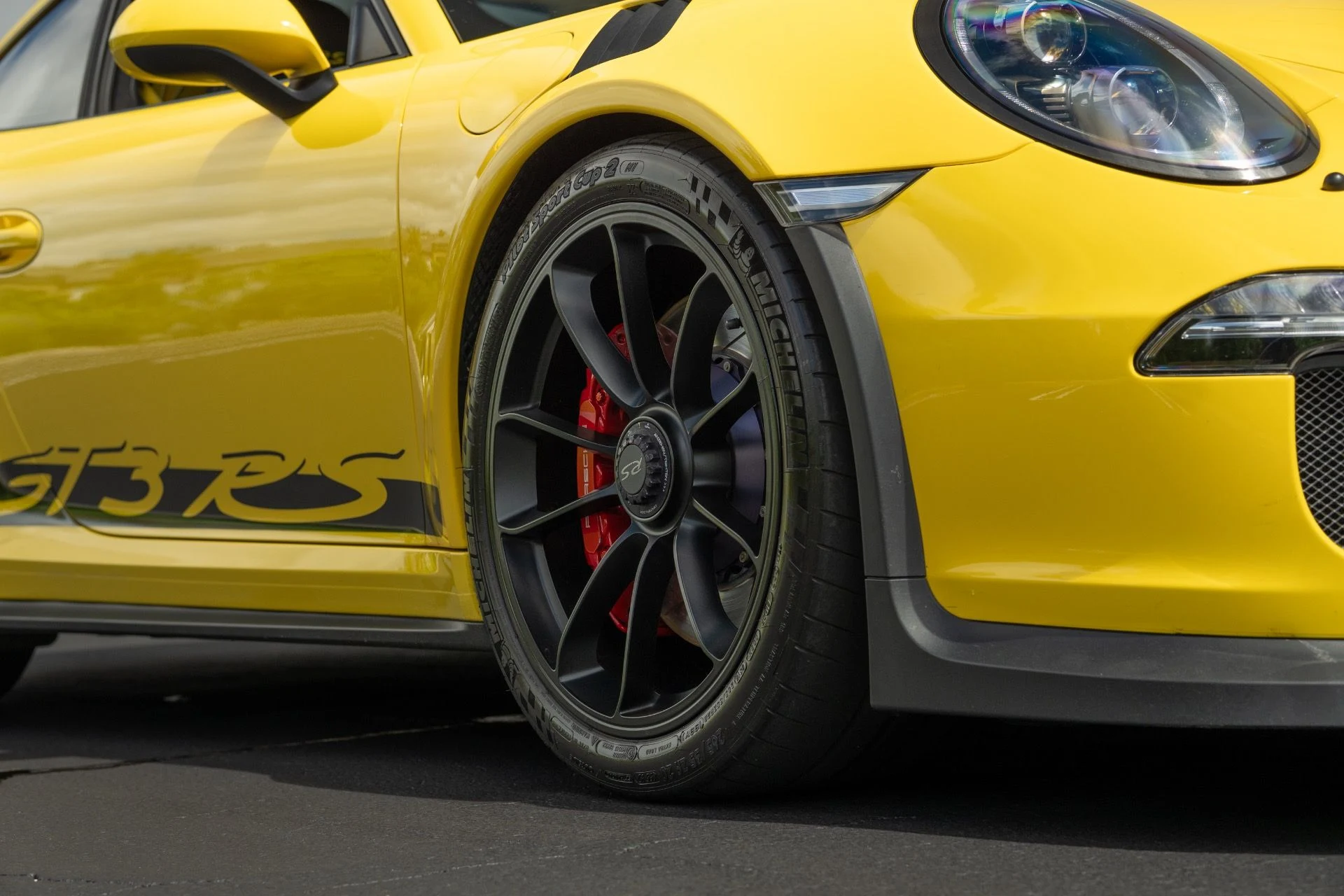 mph008_3407300525_Used_2016_Porsche_911_GT_3_RS_1759258401_16638effd8
