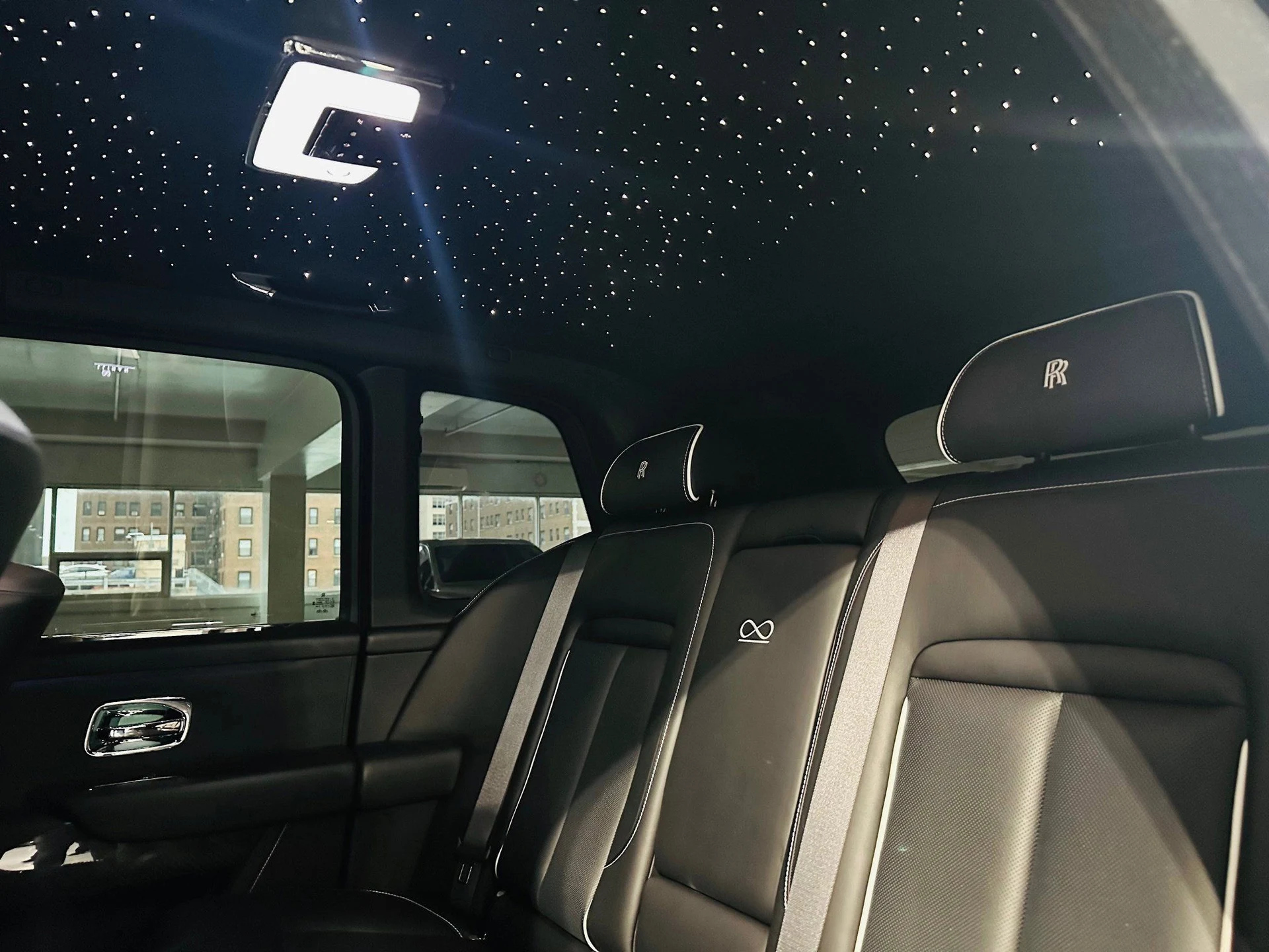 mph008_3412085675_cbbe7e3ab1c54812f5ab9abadda7ab78x_979eec30e1