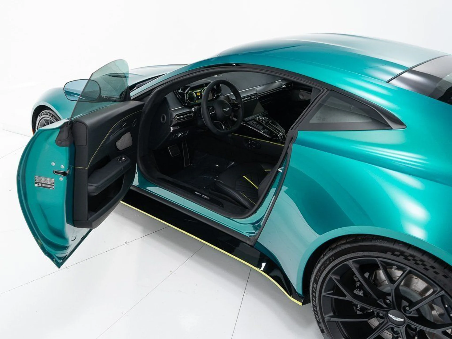 mph008_3415746198_990b55977eb2afde7063827119077395_de38d95b37