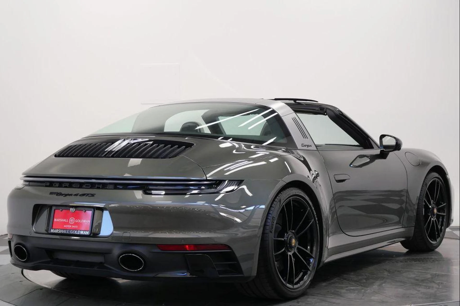 mph008_3418835778_s_Zi_DW_q_Ux_Al2k0_Bdq4g0_BS_8wbb_A_f585eca25f