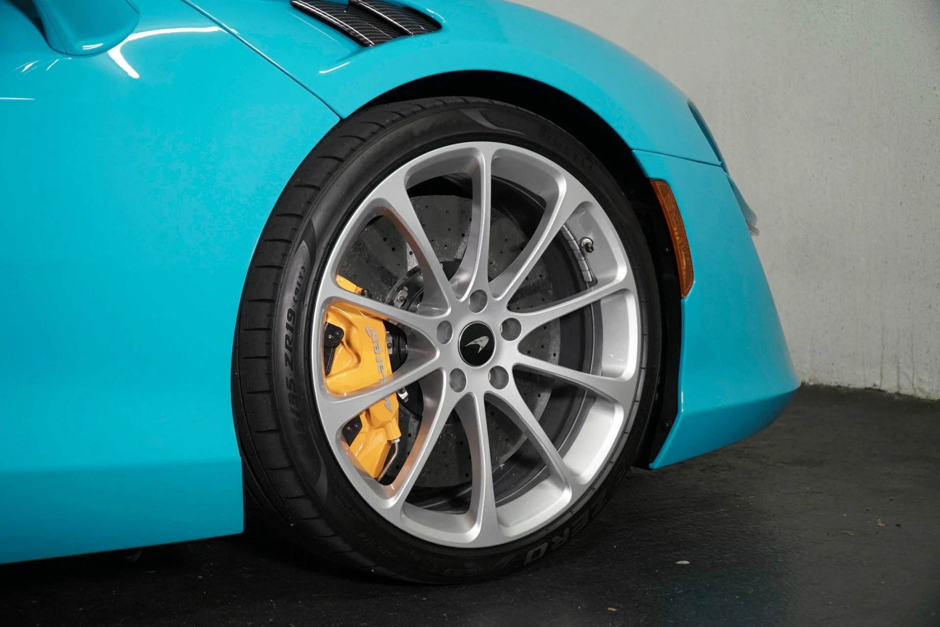 mph008_3427378237_Used_2023_Mc_Laren_Artura_Tech_Lux_1773684519_405ccdb179