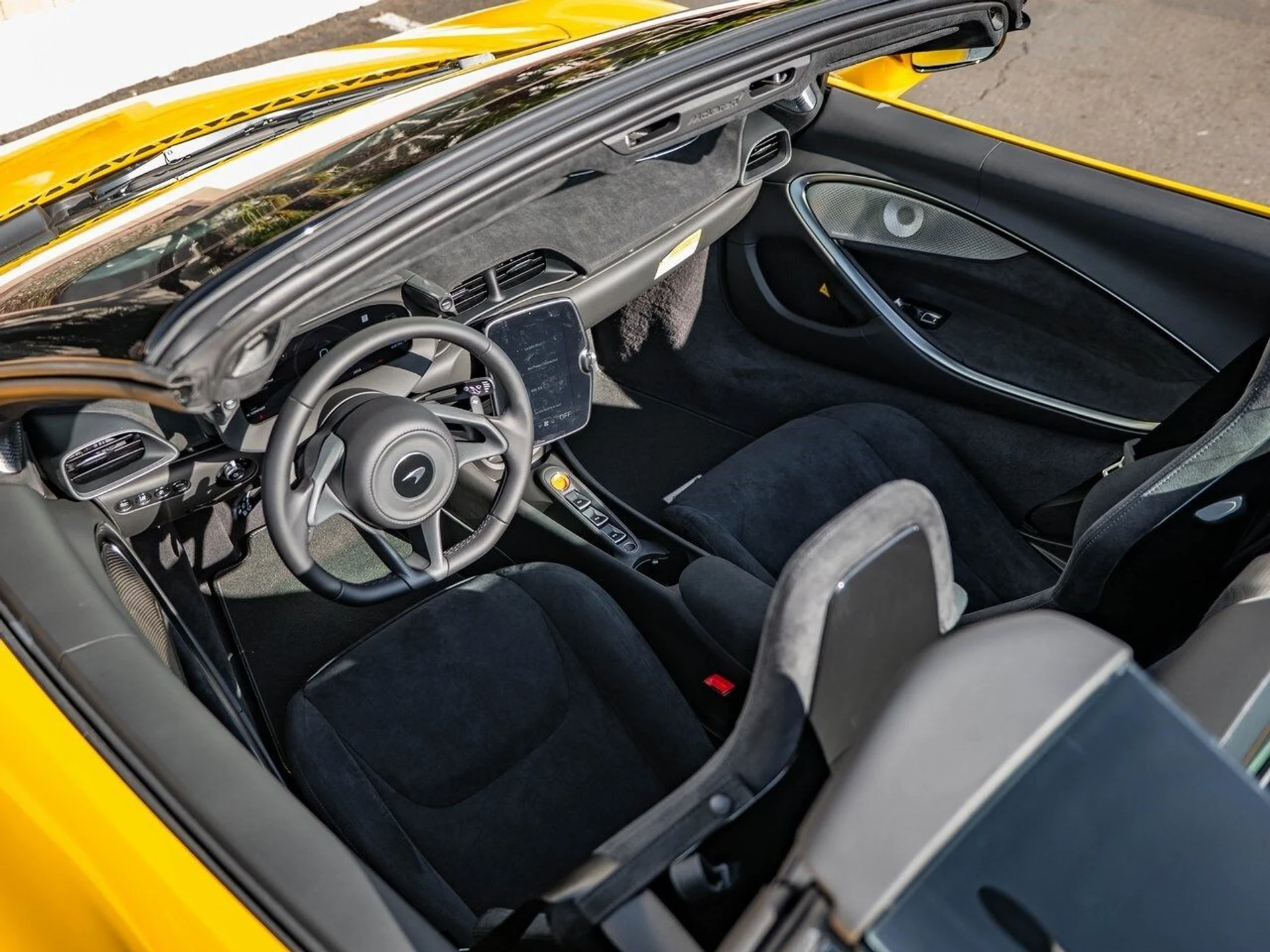 mph008_3429521025_96a8c28a2556219dd2dc9cc215d49f11x_0b01d0b02a