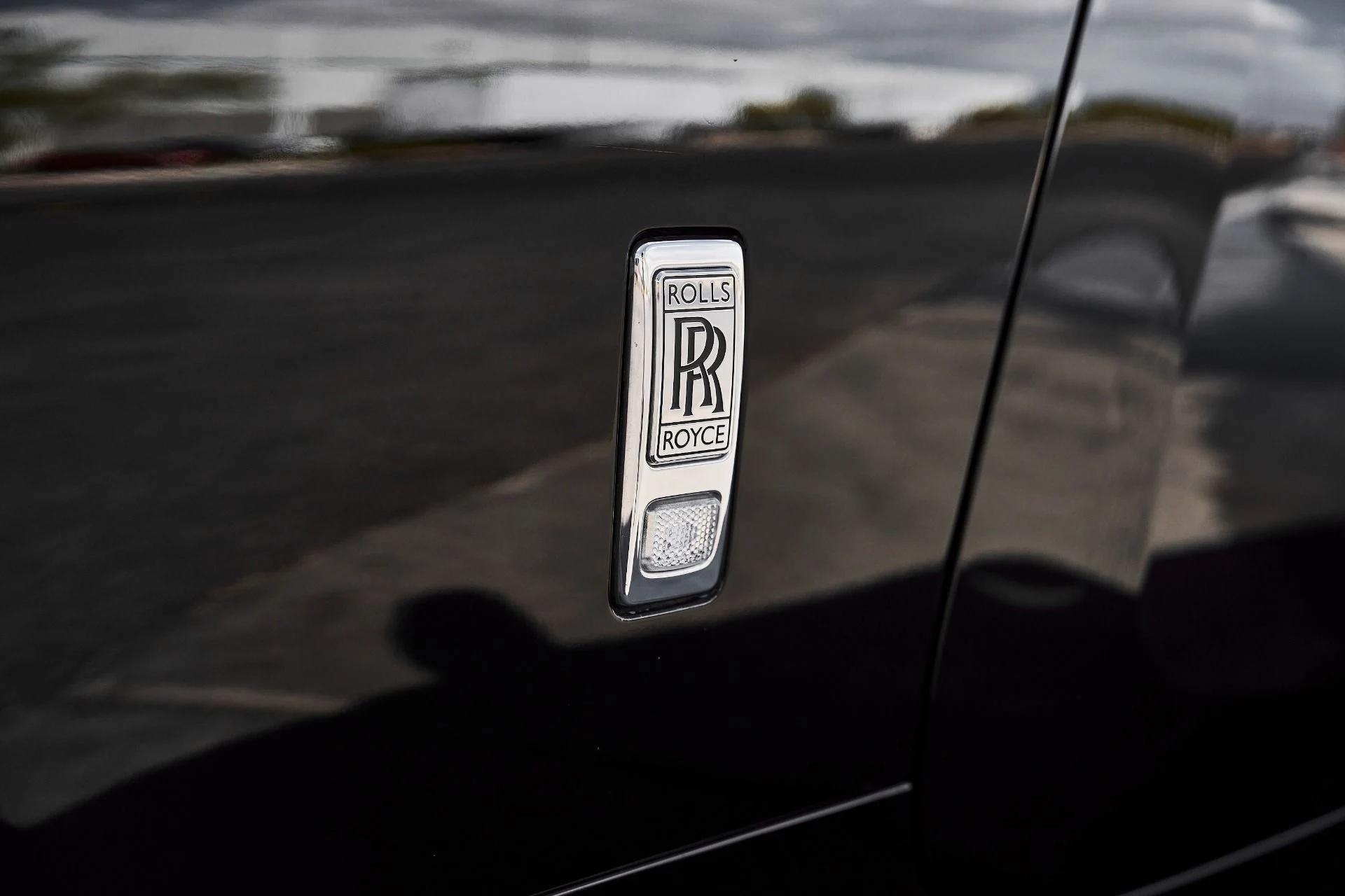 mph008_3429634462_Used_2018_Rolls_Royce_Dawn_Base_1777750825_f55af82bb1