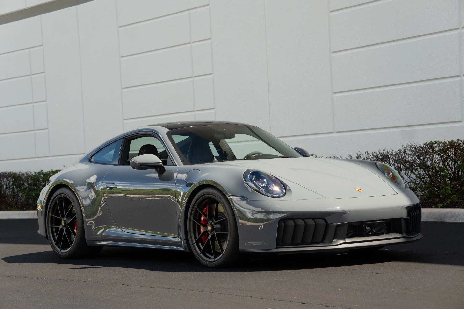 mph008_3433943157_Used_2025_Porsche_911_Carrera_4_GTS_1758912978_564080f20b