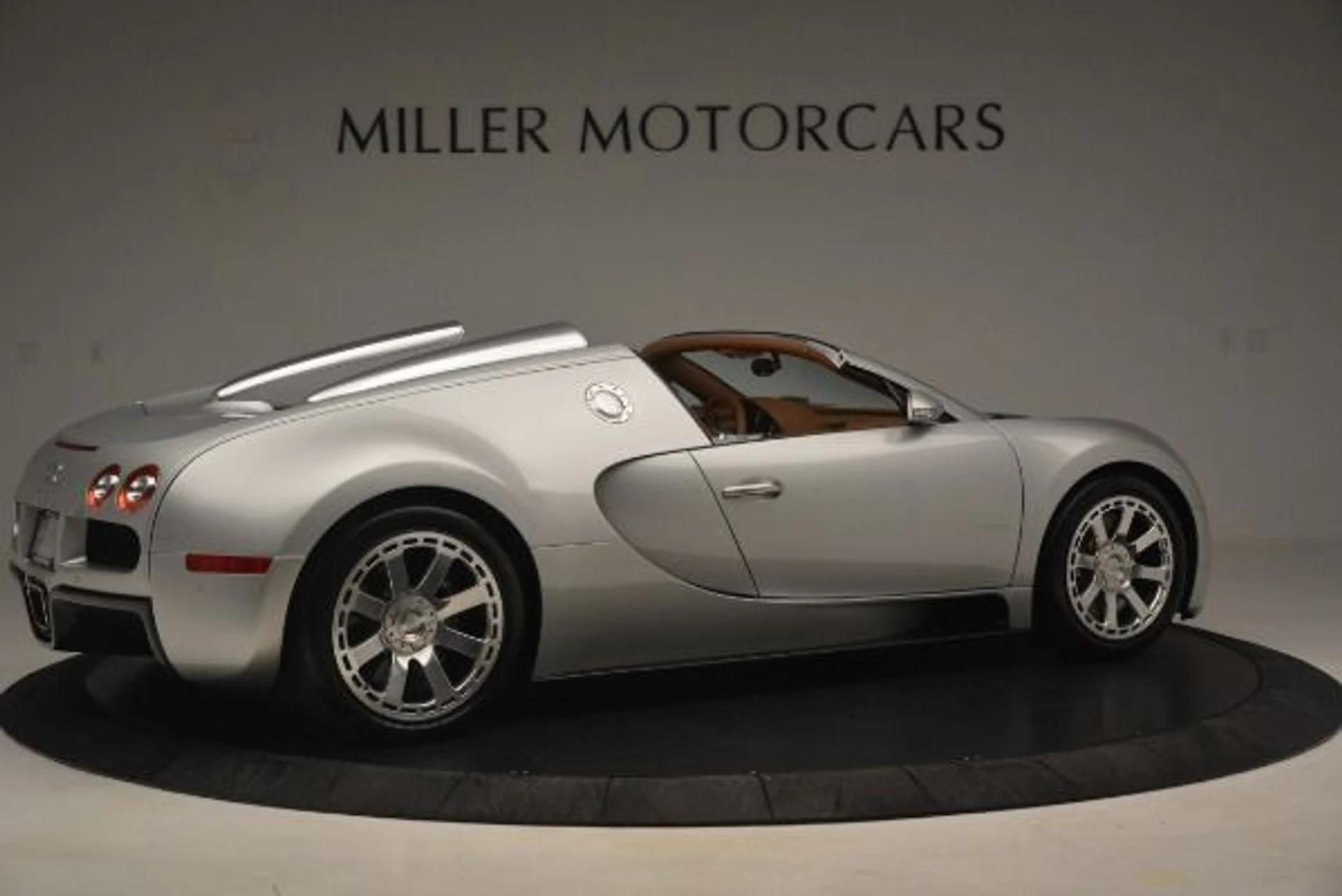 mph008_3439386597_Used_2010_Bugatti_Veyron_164_Grand_Sport_0d643e7b09