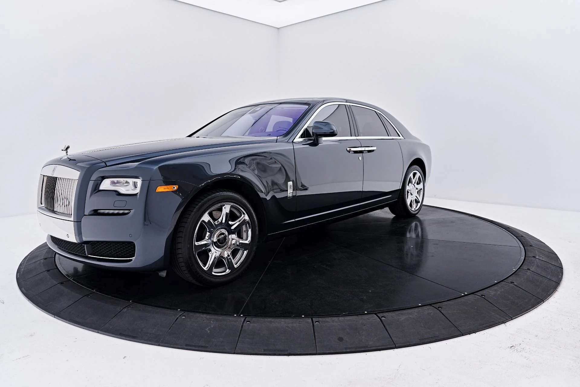mph008_3439901365_Used_2016_Rolls_Royce_Ghost_Base_1791332932_75ff992881