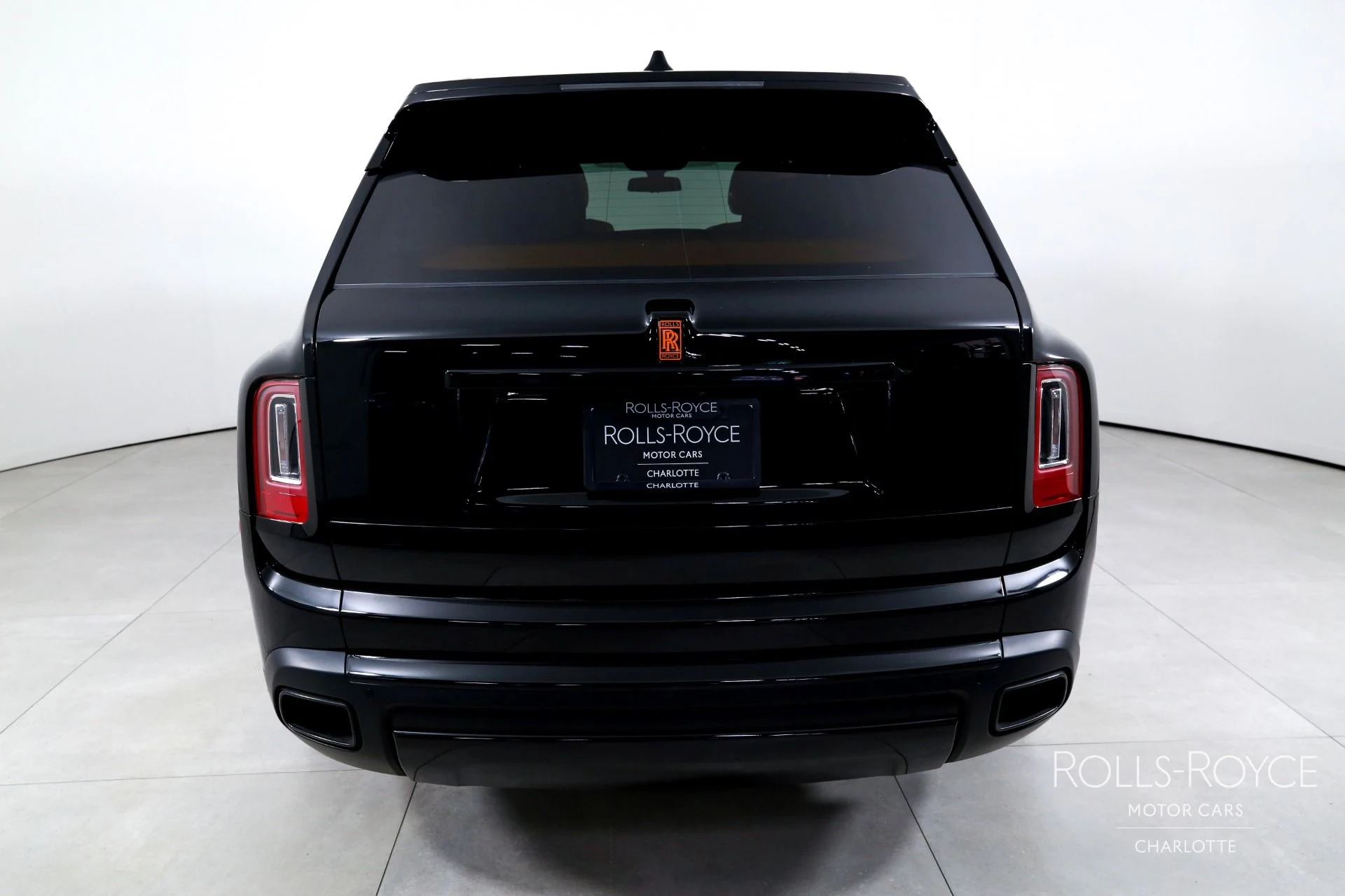mph008_3443377062_Used_2023_Rolls_Royce_Cullinan_1780092744_e4af951749