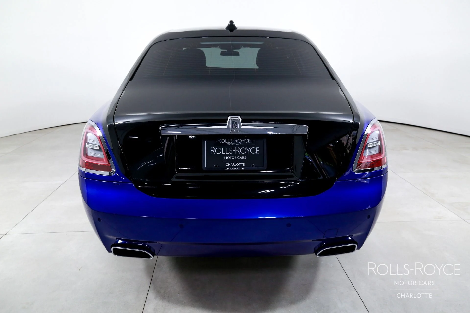 mph008_3470221089_Used_2022_Rolls_Royce_Ghost_1751579647_0b901ee894