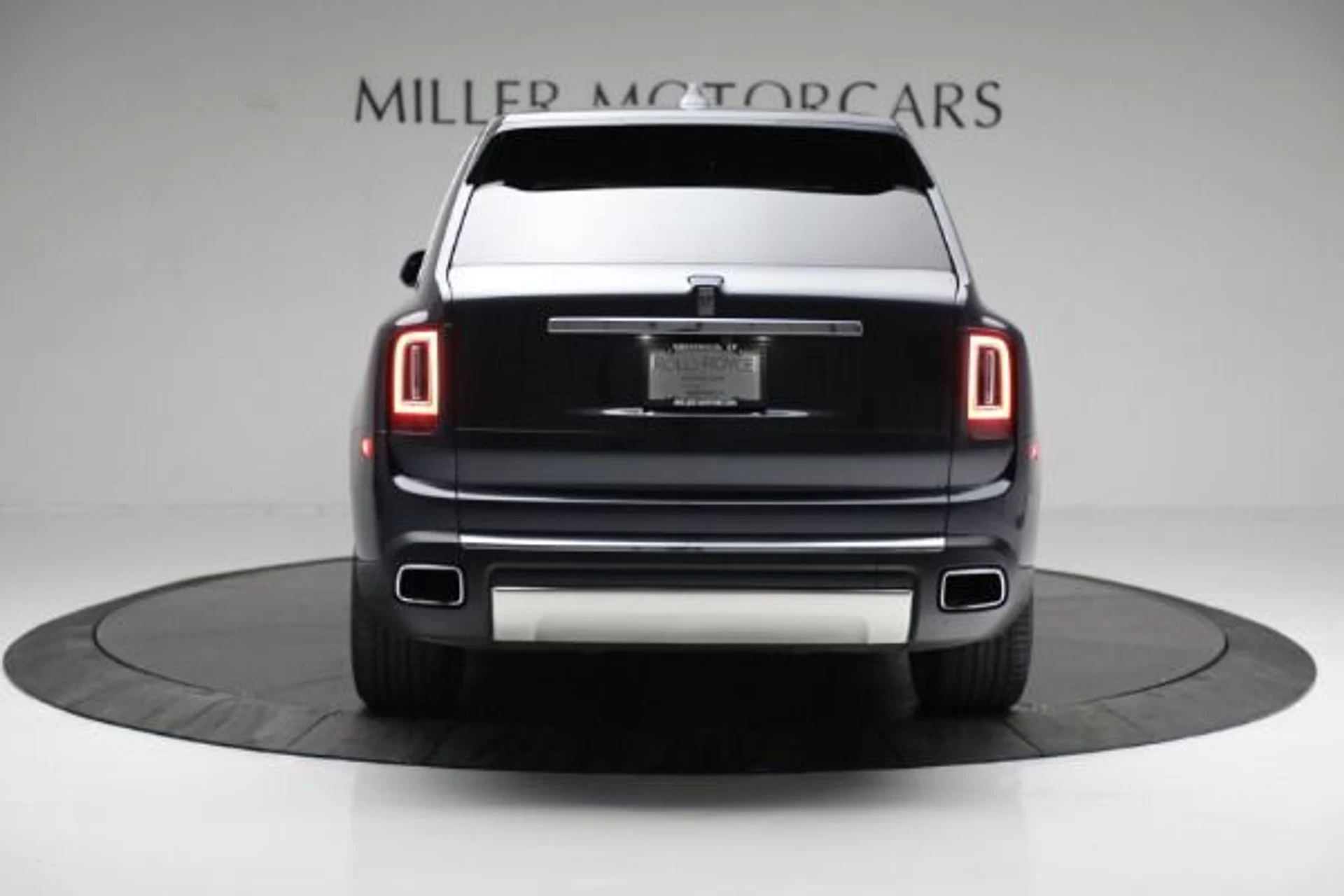 mph008_3470947505_Used_2019_Rolls_Royce_Cullinan_e984f4fcf5