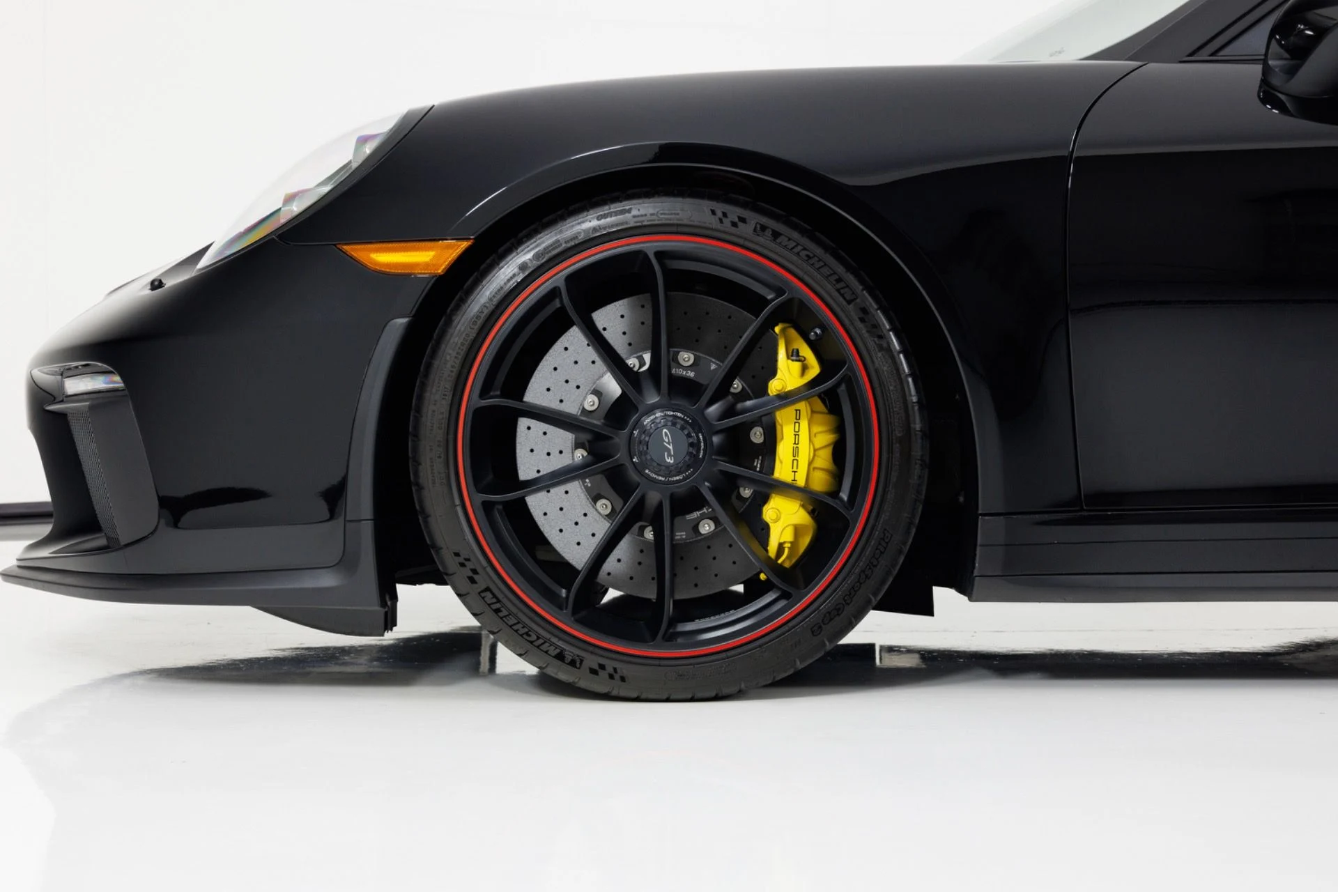 mph008_3471011323_Used_2018_Porsche_911_GT_3_1781025607_cb0396f298