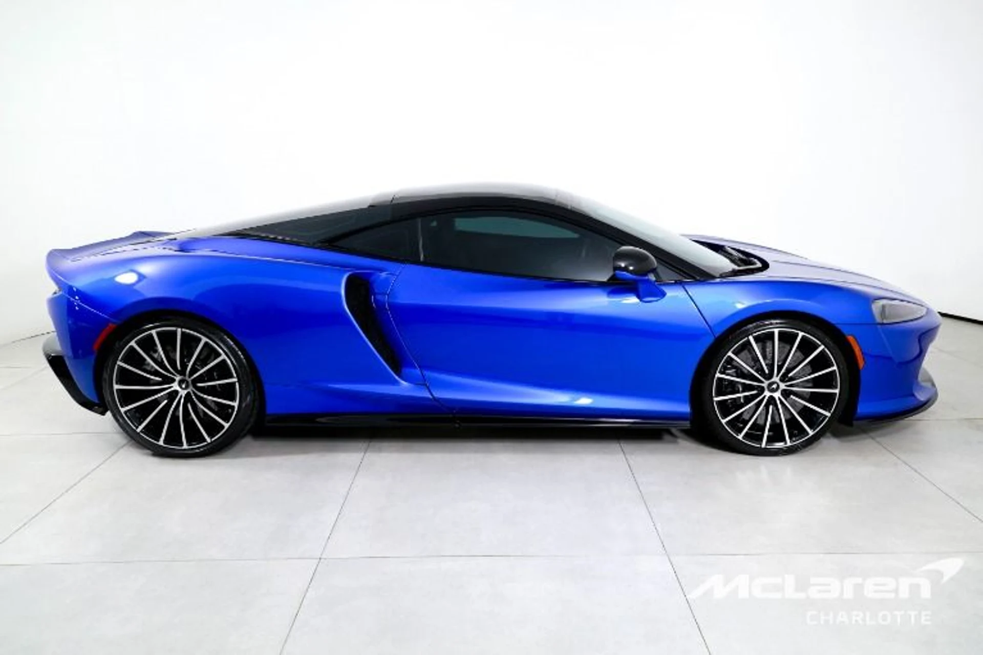 mph008_3474100246_Used_2021_Mc_Laren_GT_7e9ba61cbd