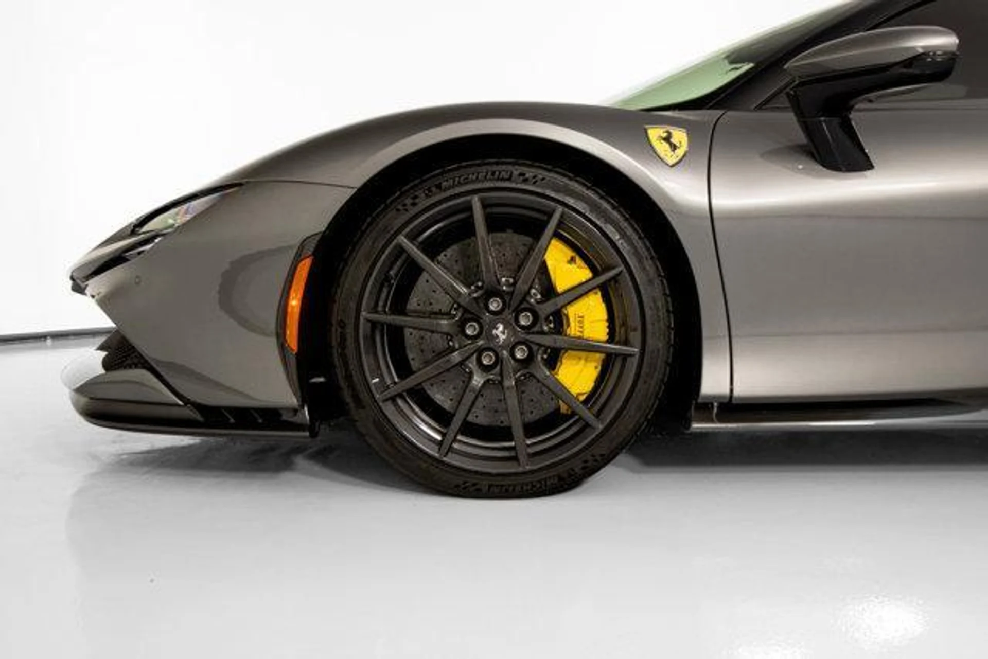 mph008_3478368973_h_Jc5mjpd1n_g_B_RAFW_2aludr5_I_294920a37e