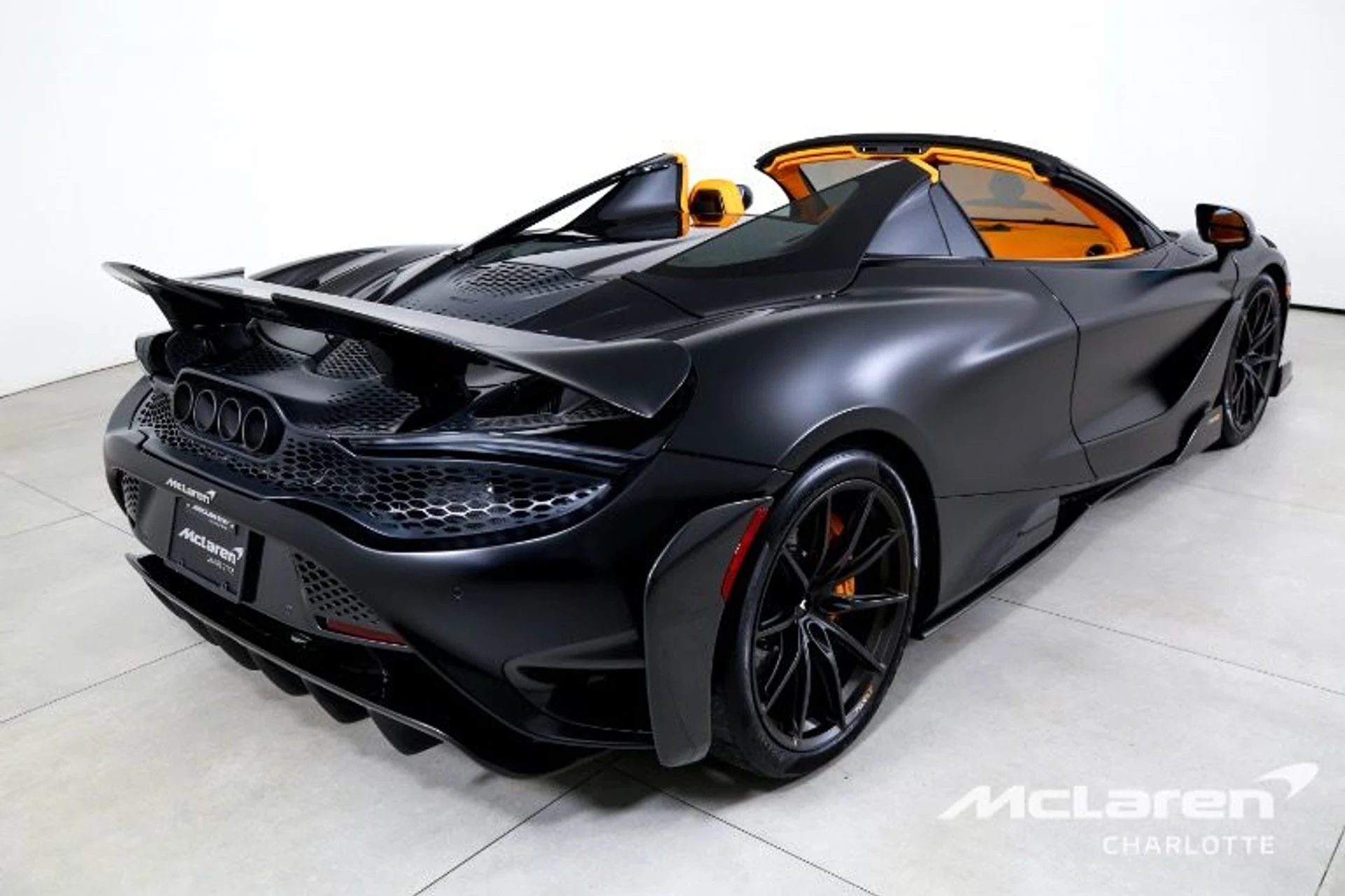mph008_3479959499_Used_2022_Mc_Laren_765_LT_Spider_f3c3108c3b