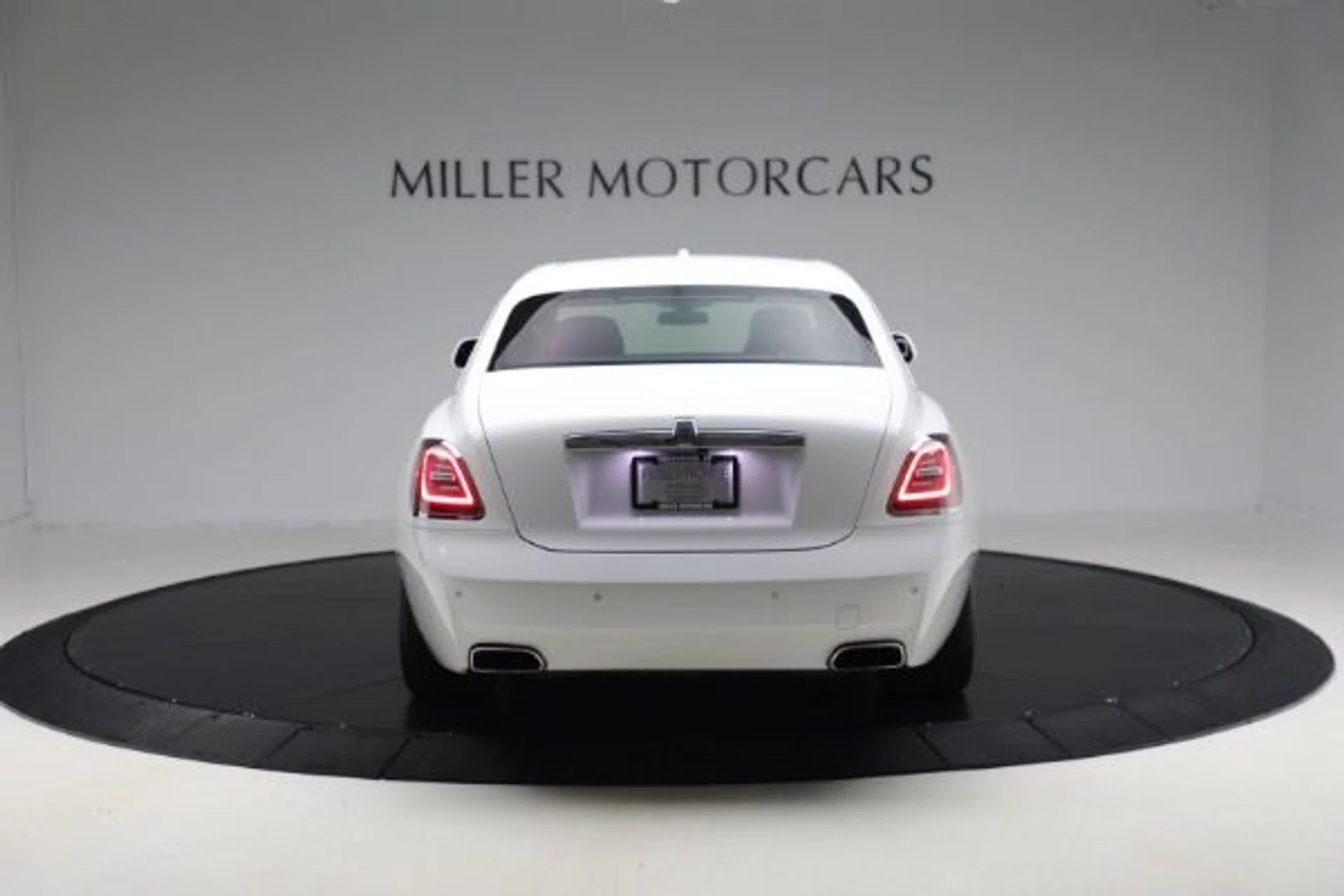 mph008_3491832207_Used_2021_Rolls_Royce_Ghost_31b583c43b