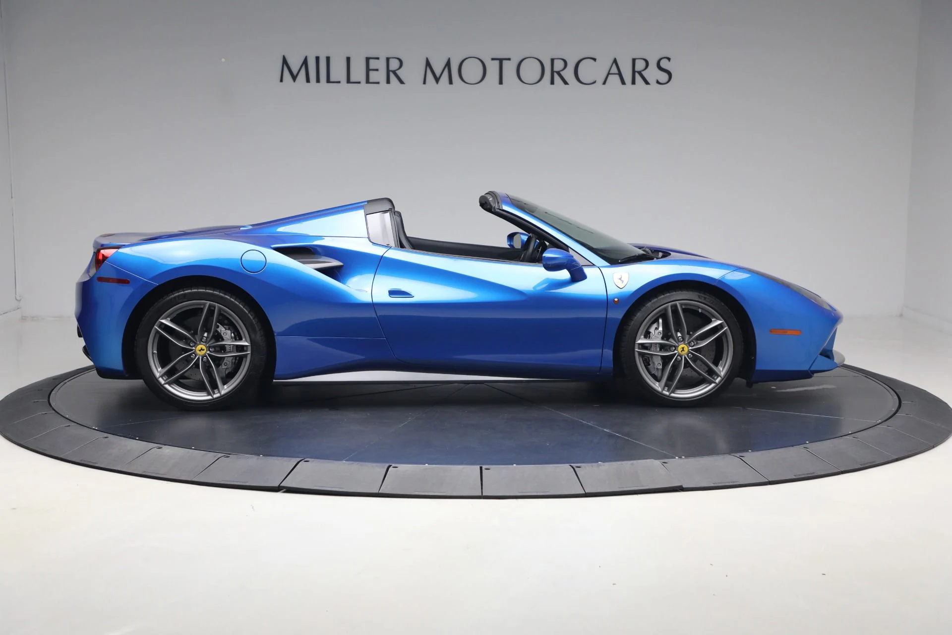mph008_3498292732_Used_2017_Ferrari_488_Spider_1779887206_9a6a70fe58