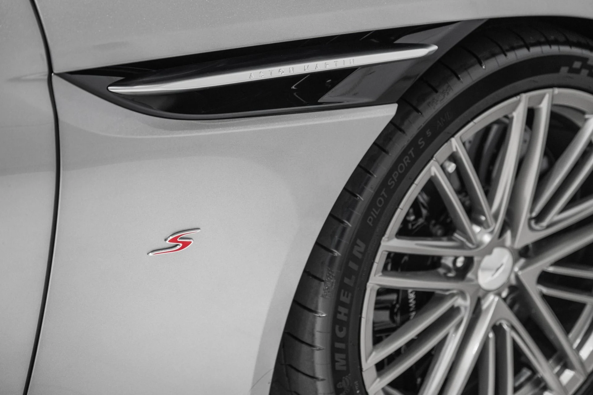mph008_3500883407_New_2026_Aston_Martin_DB_12_S_1783088794_93400ba9b6