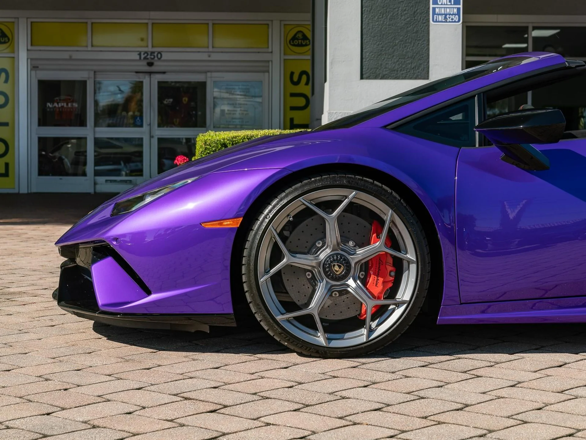 mph008_3502427682_Used_2019_Lamborghini_Huracan_Performante_1766430416_7ac801eeac