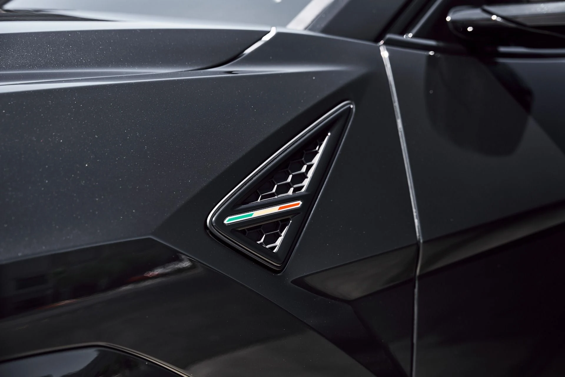 mph008_350504804_Used_2022_Lamborghini_Urus_Base_1785209645_d33f69cbe3