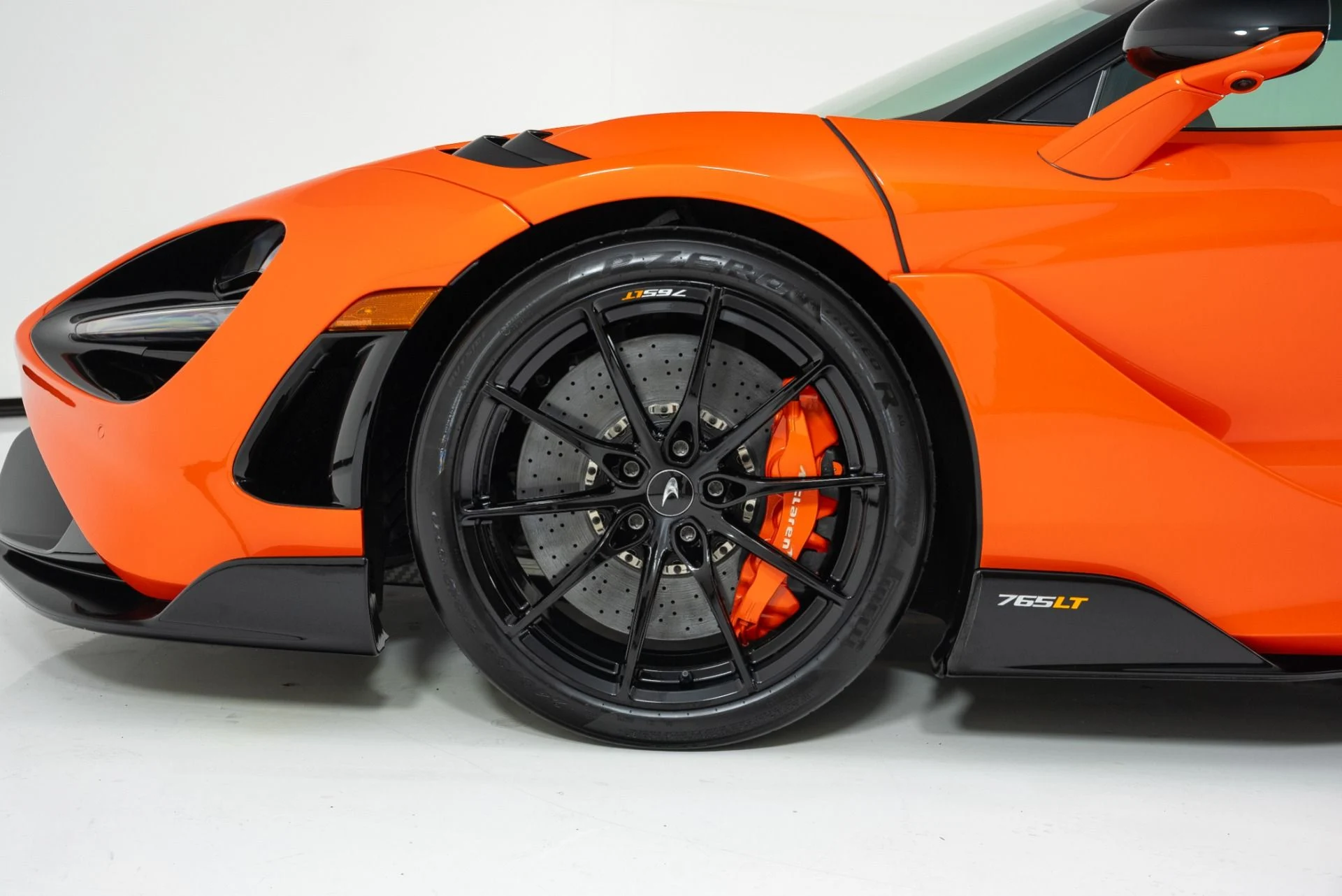 mph008_3507741559_Used_2021_Mc_Laren_765_LT_1746474152_3af5f5617b