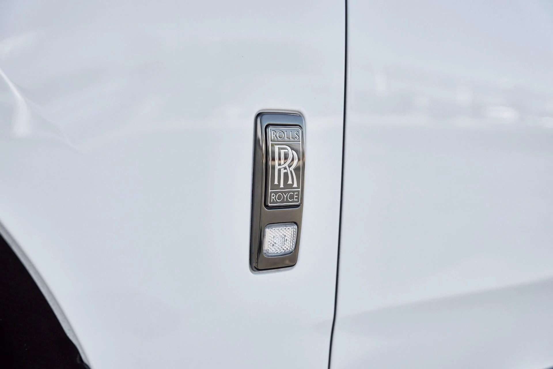 mph008_350884200_Used_2023_Rolls_Royce_Cullinan_Black_Badge_1769736397_40b02f6557