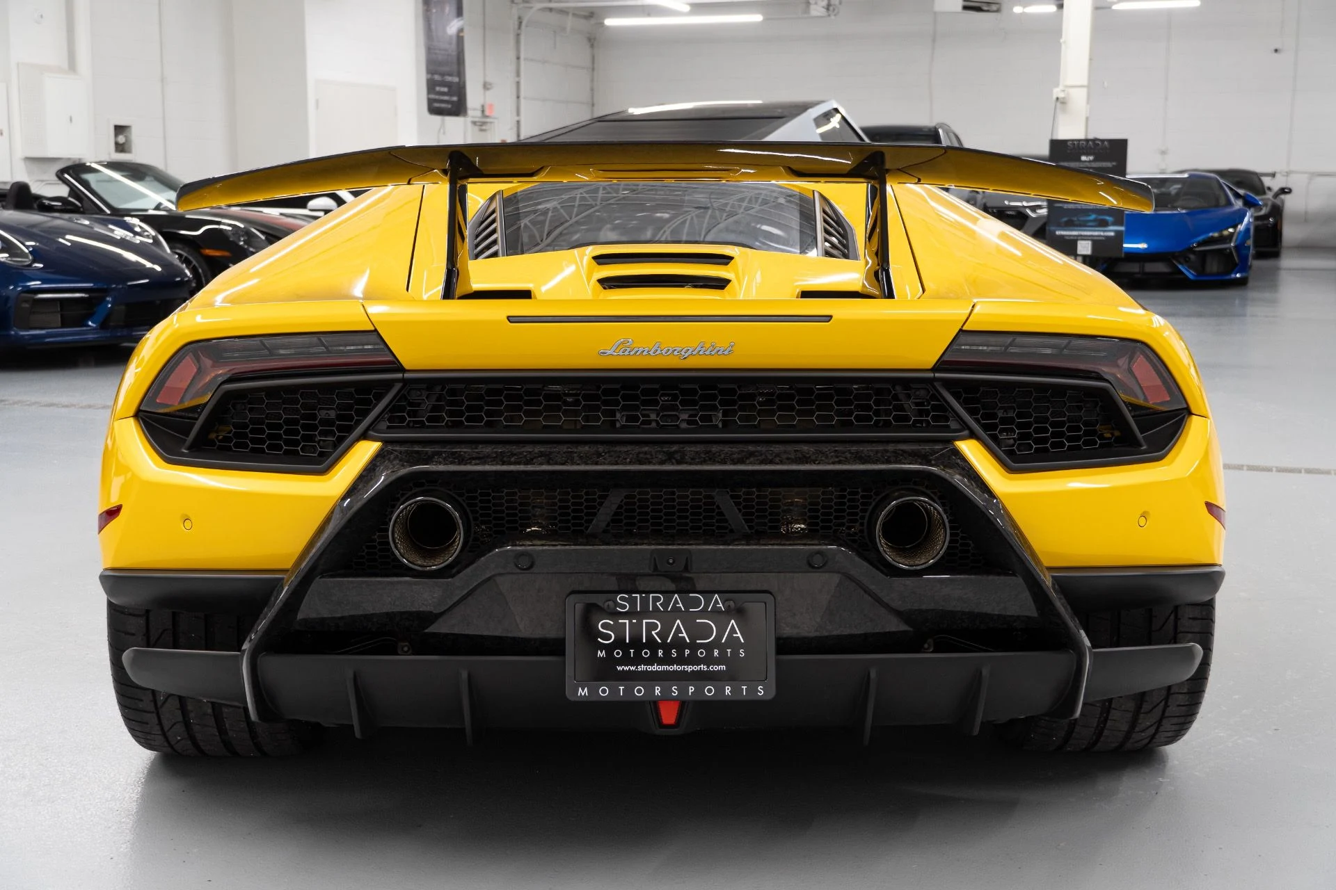 mph008_3523956299_Used_2019_Lamborghini_Huracan_LP_640_4_Performante_1764627885_5662f52f47