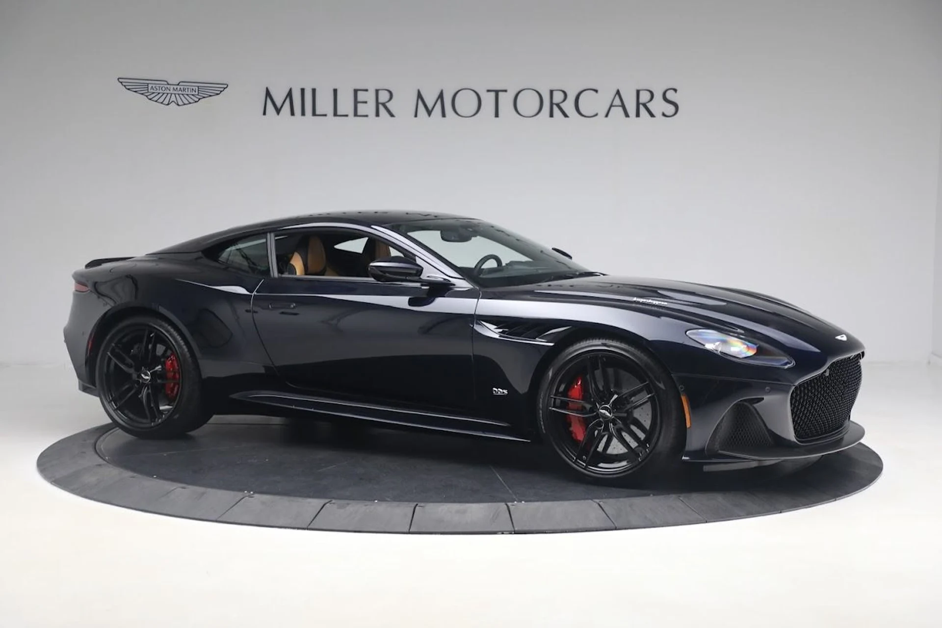 mph008_35240643_Used_2019_Aston_Martin_DBS_Superleggera_1688394544_a03fc0cb89