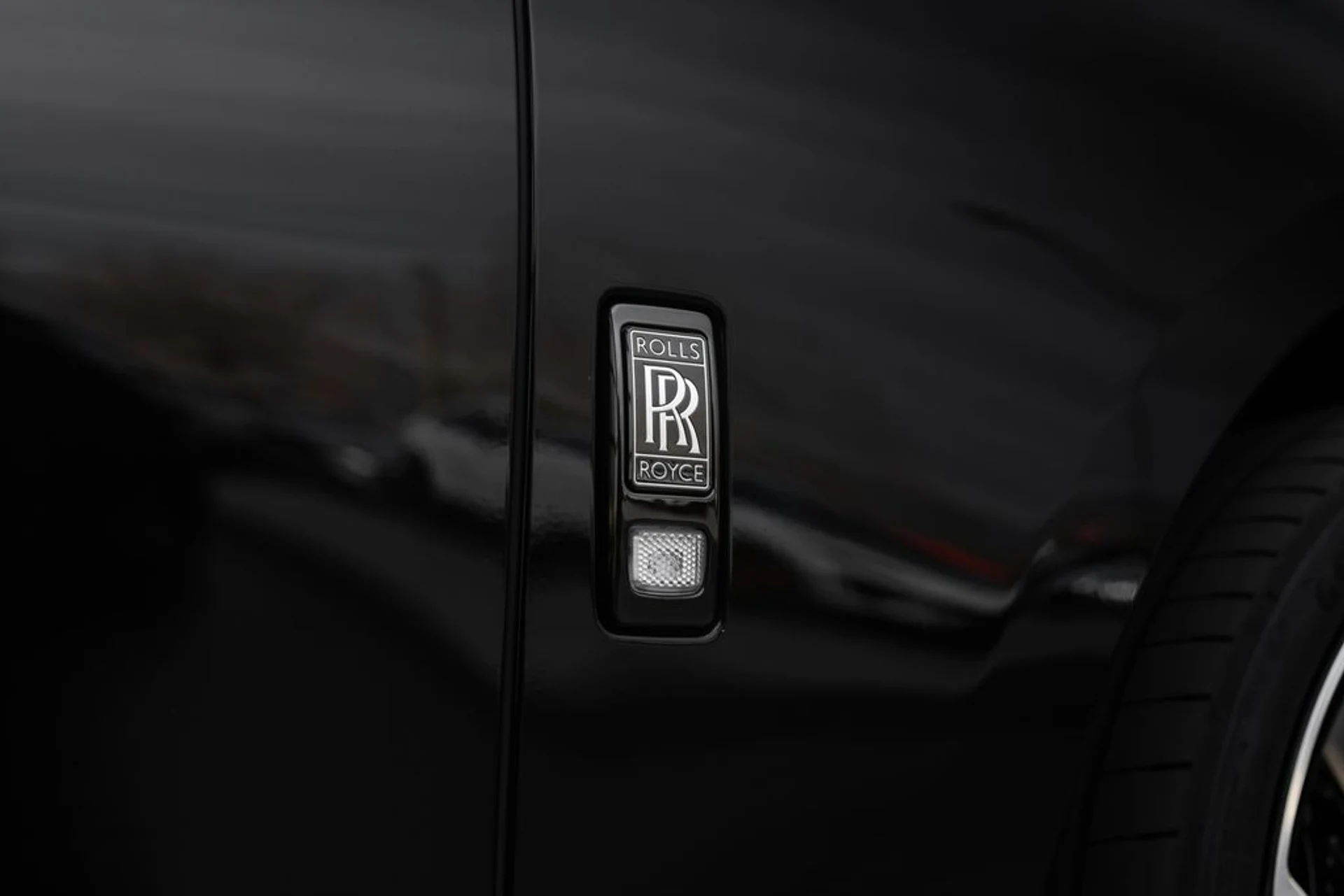 mph008_3539023426_1ef7a9694e5b37a6f3335ee4d122cdfex_144b9429eb