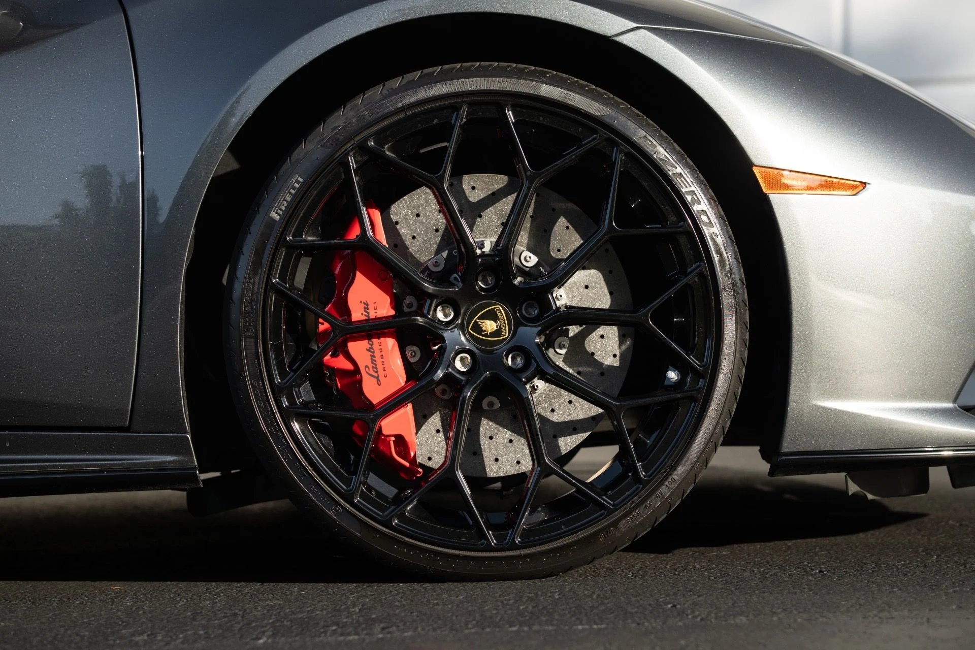 mph008_3539562717_Used_2020_Lamborghini_Huracan_EVO_1769630384_0b53e2d9fe