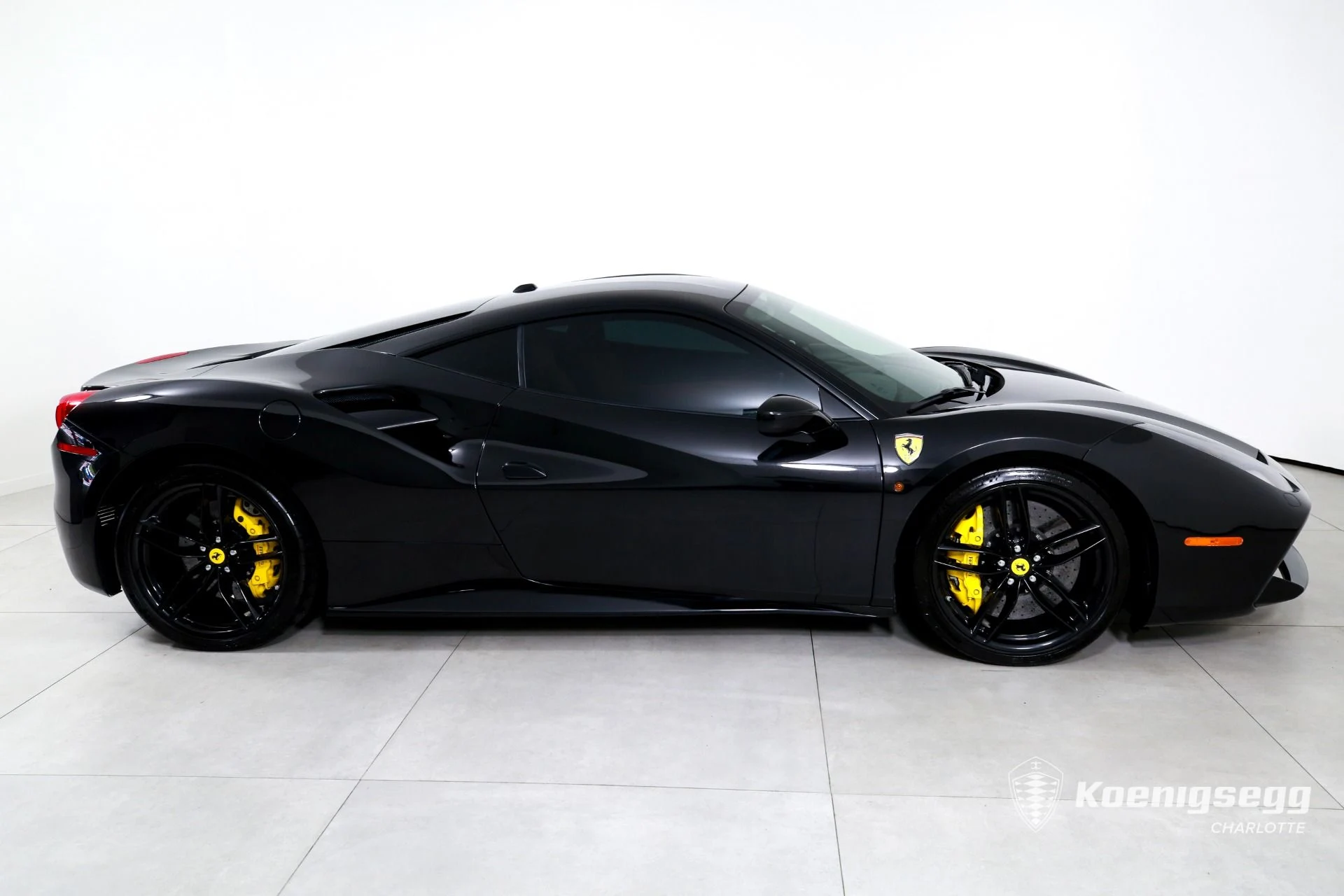 mph008_354391809_Used_2018_Ferrari_488_GTB_1782503374_b038bea9c3