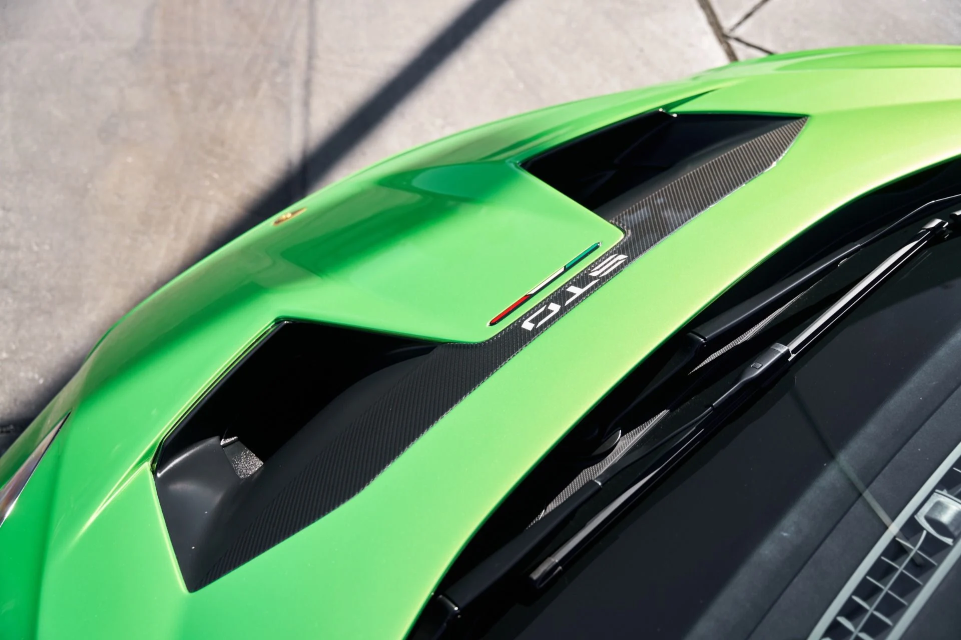 mph008_3546891296_Used_2024_Lamborghini_Huracan_STO_Base_1793231353_bd5a7209cf