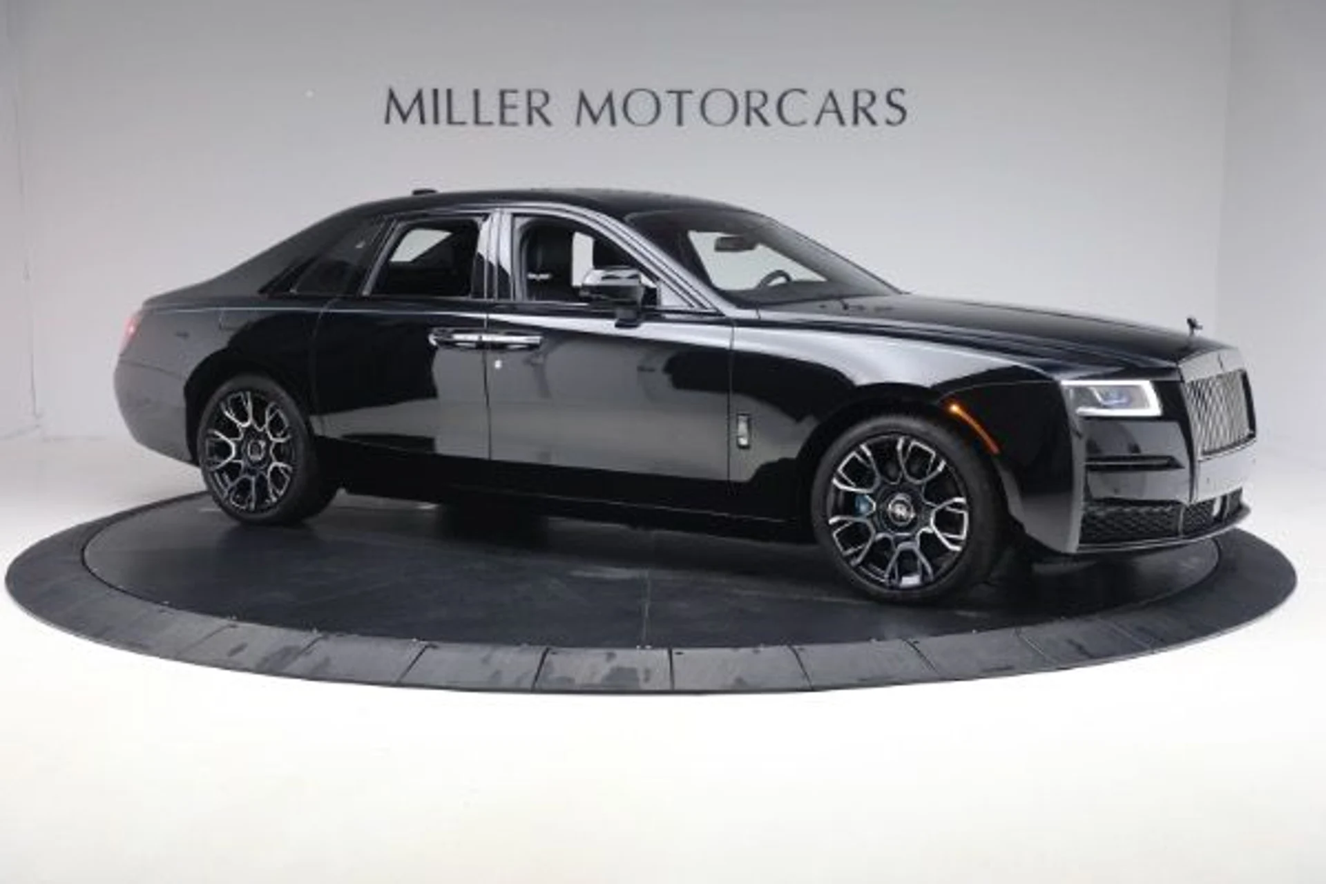 mph008_3548170807_Used_2022_Rolls_Royce_Black_Badge_Ghost_46463574c9