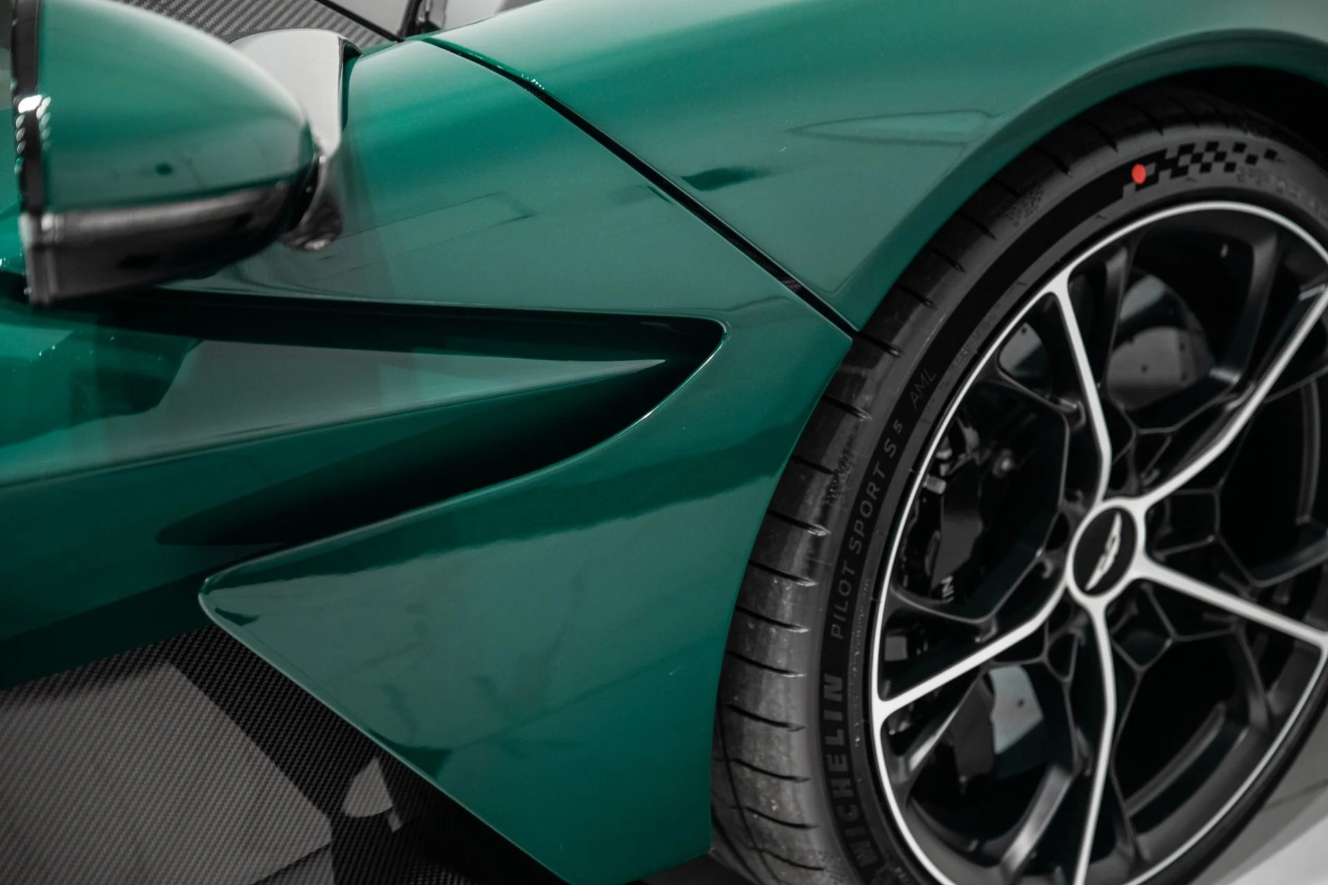 mph008_355083877_New_2026_ASTON_MARTIN_VALHALLA_COUPE_1775321272_6f9c38cbd0